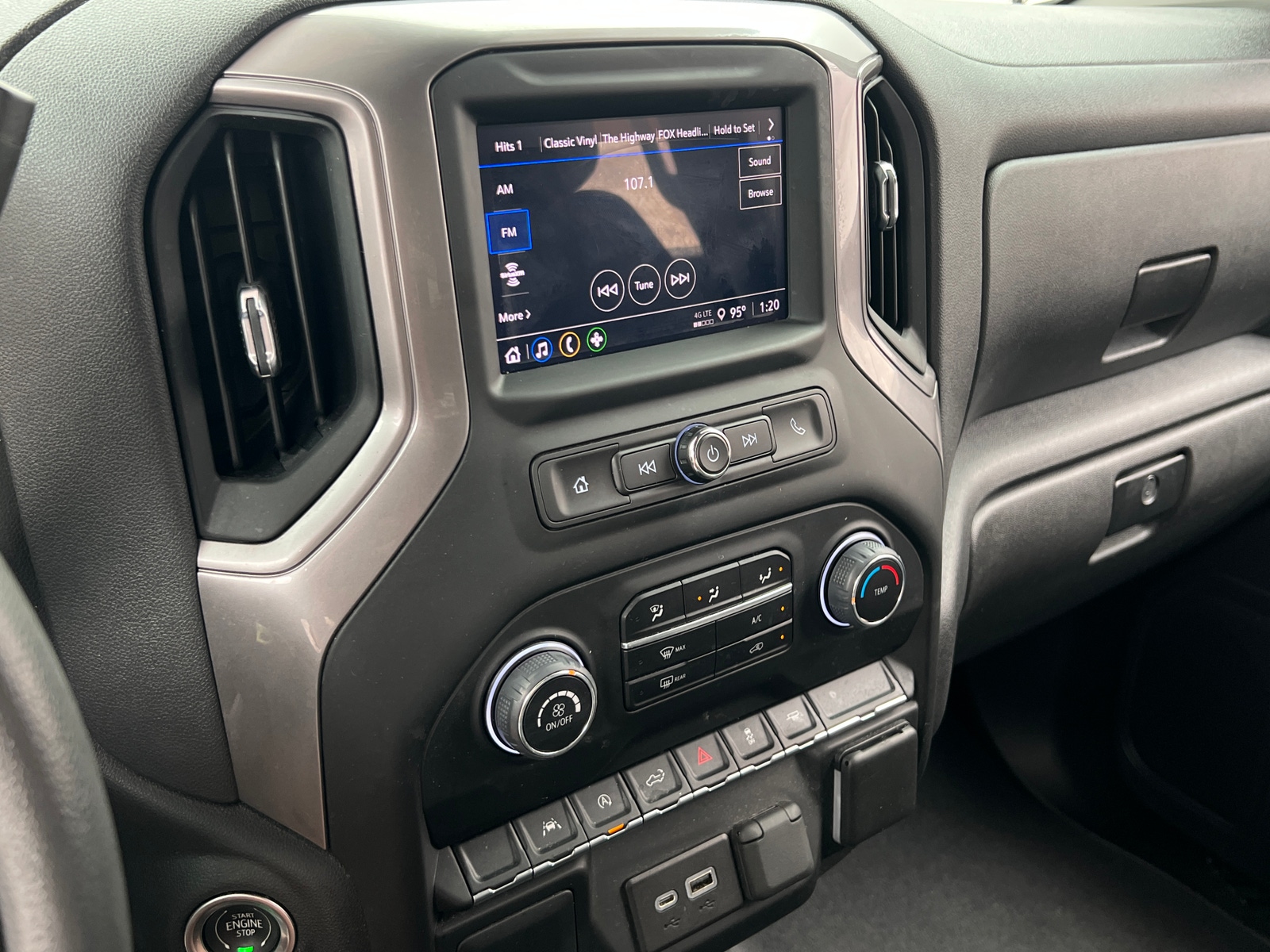 Thumbnail: 2022 Chevrolet Silverado 1500 - 4
