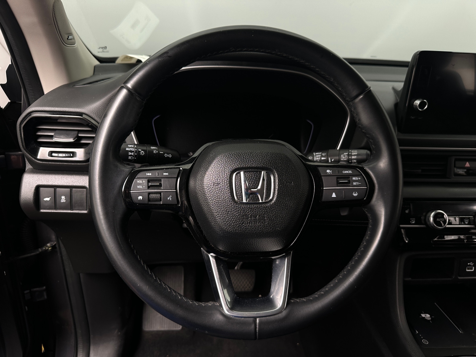 Thumbnail: 2023 Honda Pilot - 4