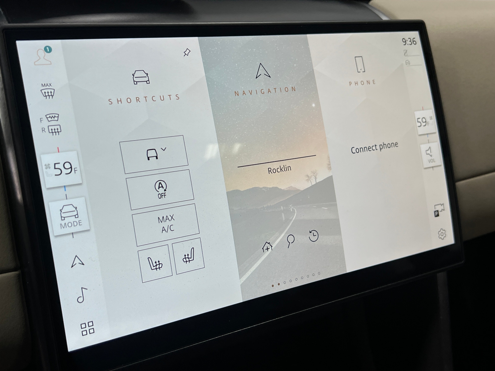 Thumbnail: 2024 Land Rover Discovery Sport - 3