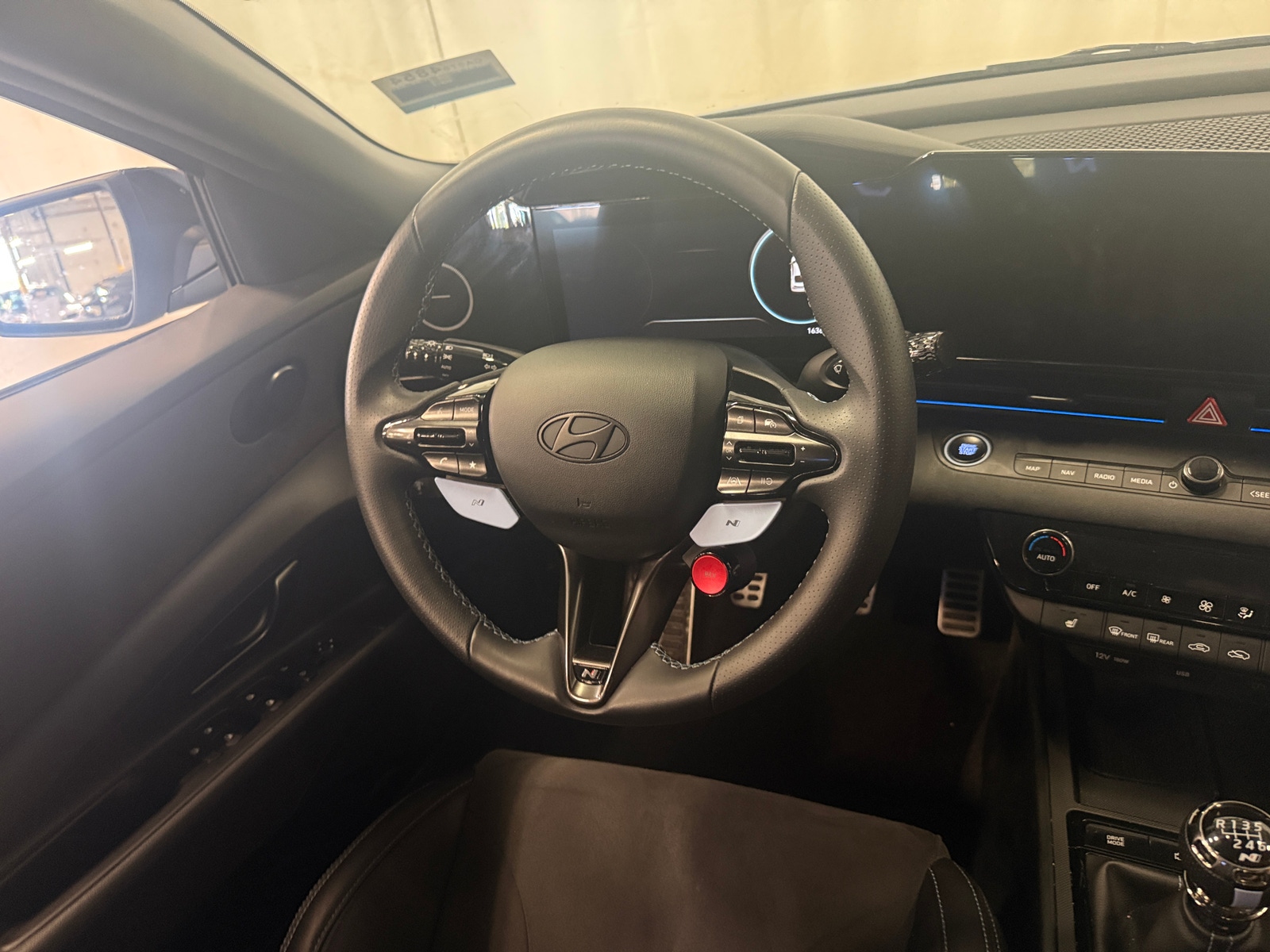 Thumbnail: 2025 Hyundai Elantra - 4