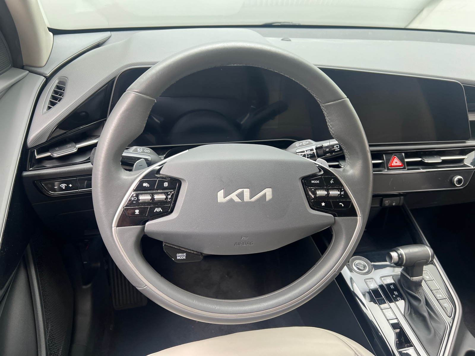 Thumbnail: 2023 Kia Niro - 5