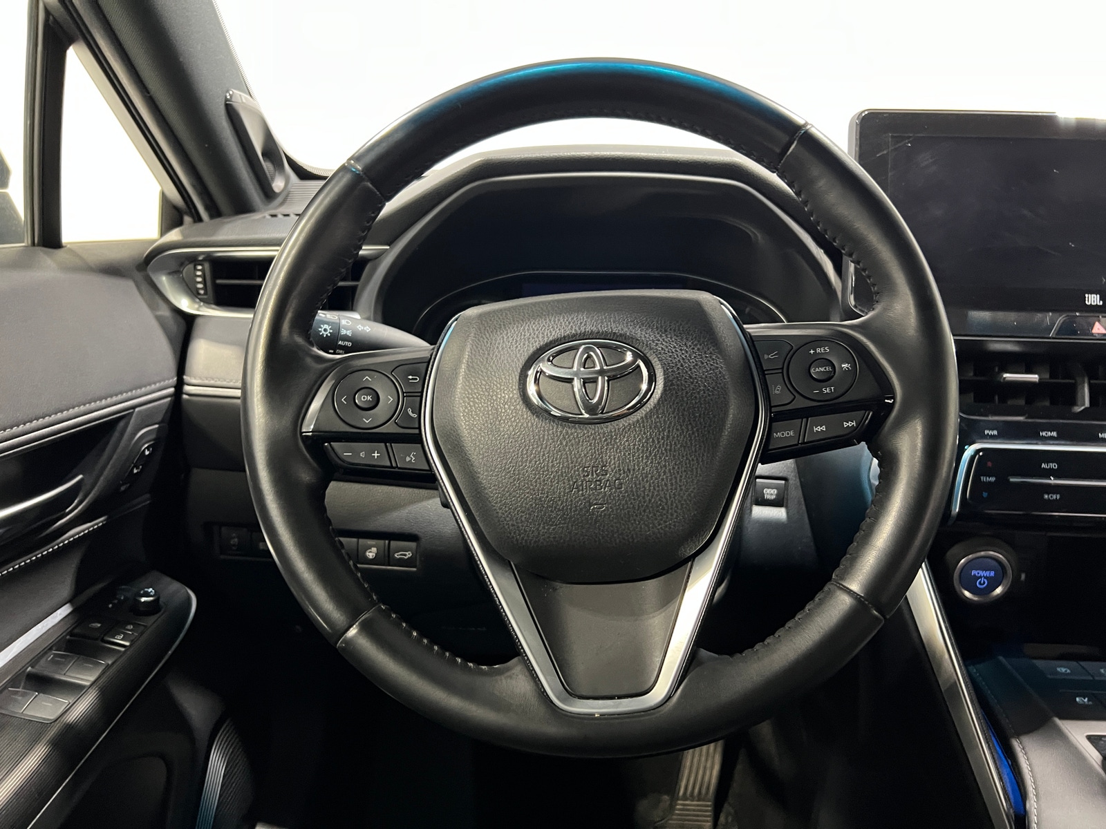 Thumbnail: 2021 Toyota Venza - 5