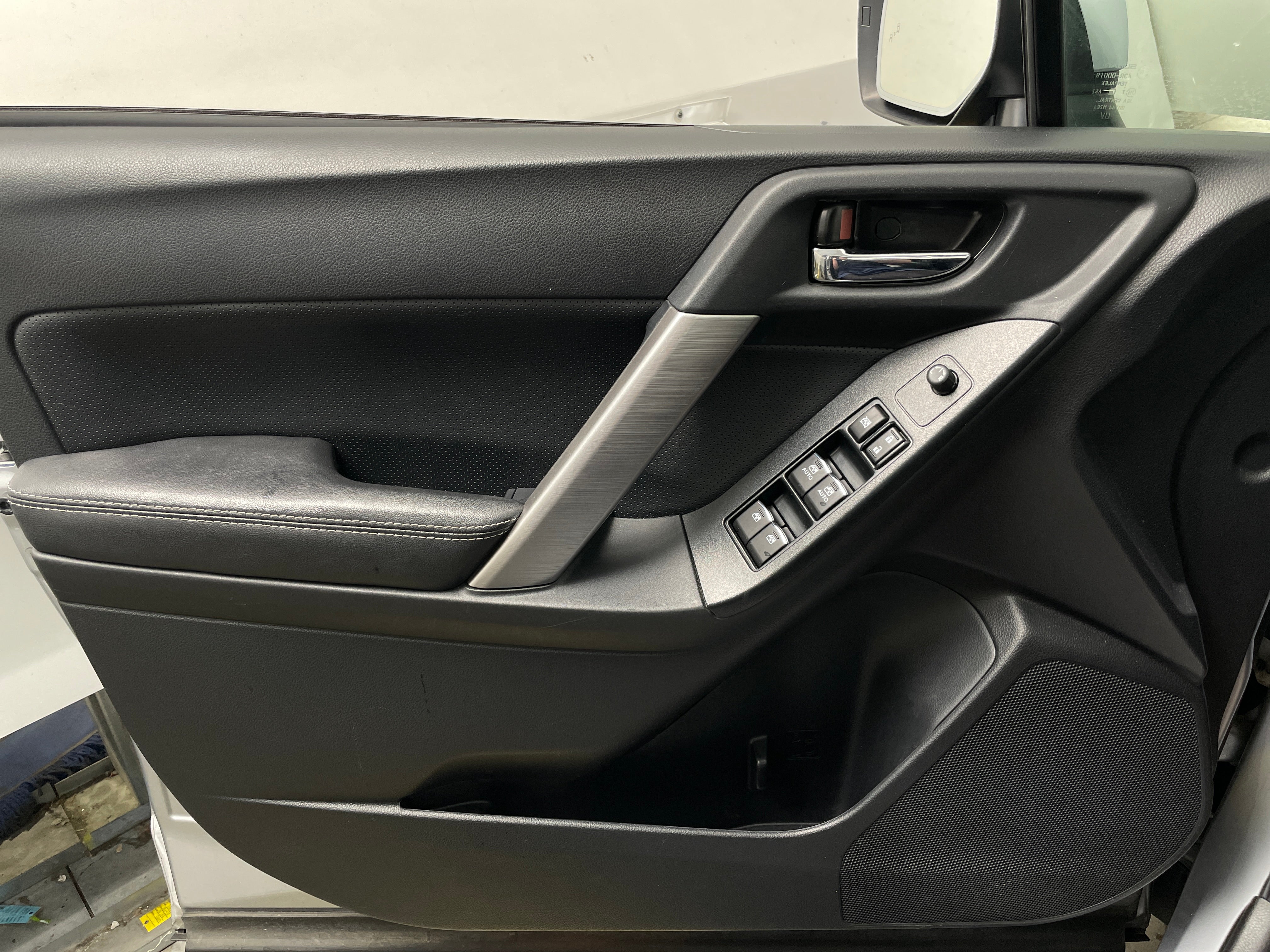 2018 Subaru Forester Limited - Photo 6