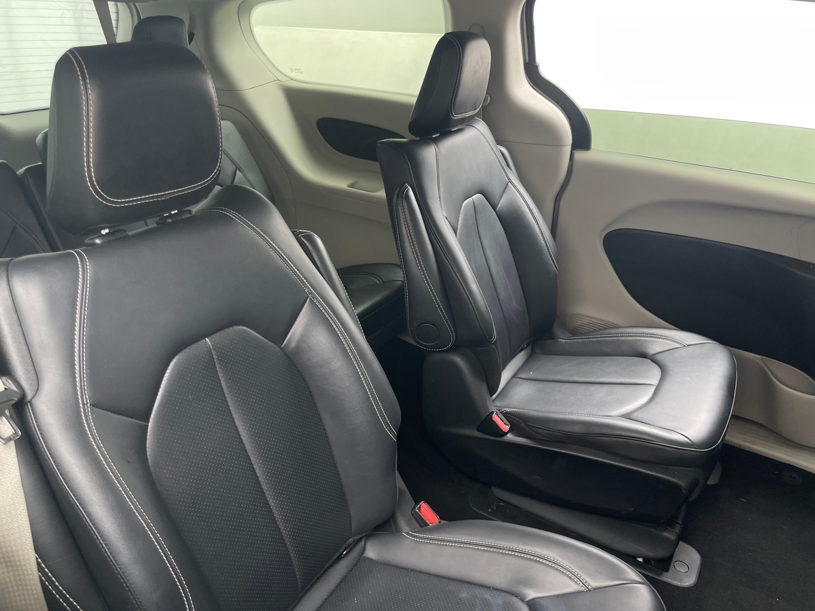 Thumbnail: 2024 Chrysler Pacifica - 5
