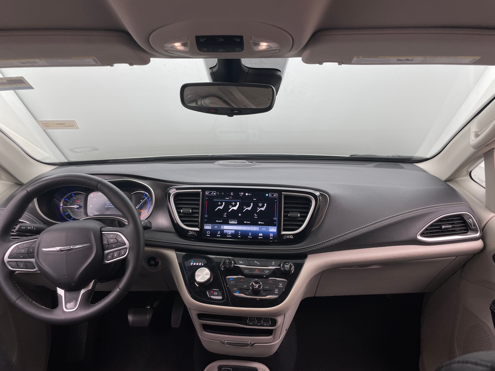 Thumbnail: 2024 Chrysler Pacifica - 2