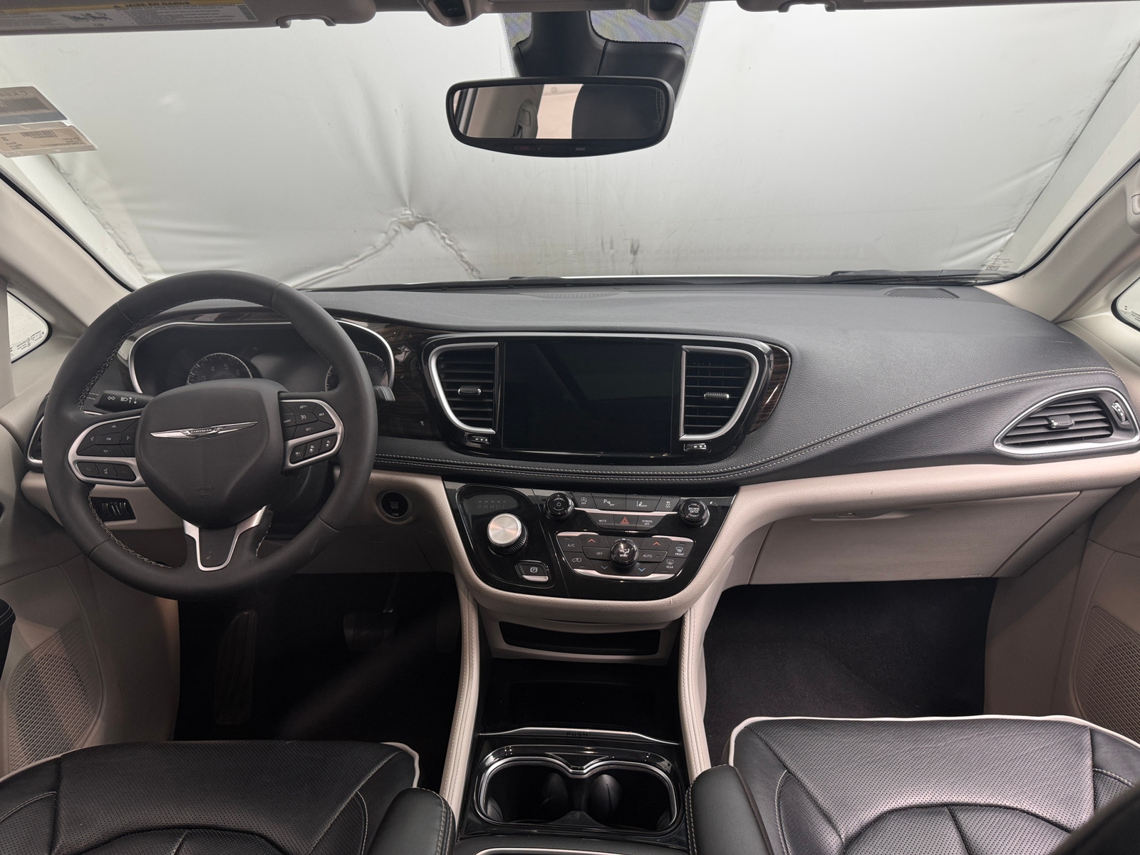 Thumbnail: 2023 Chrysler Pacifica - 2