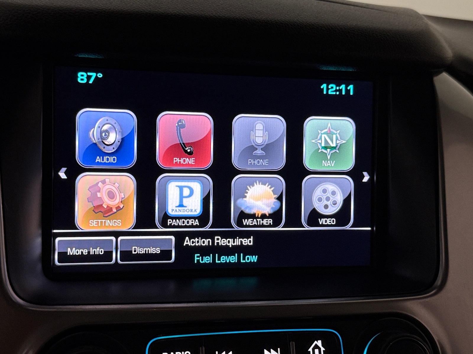 Thumbnail: 2015 Chevrolet Suburban - 3