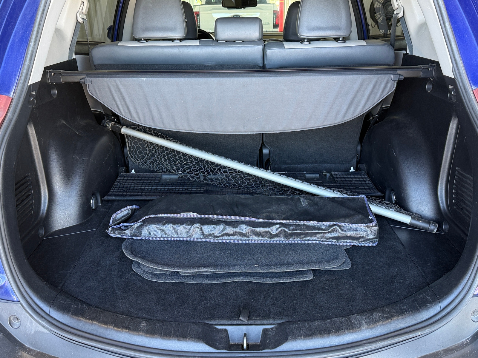 Thumbnail: 2014 Toyota RAV4 - 6