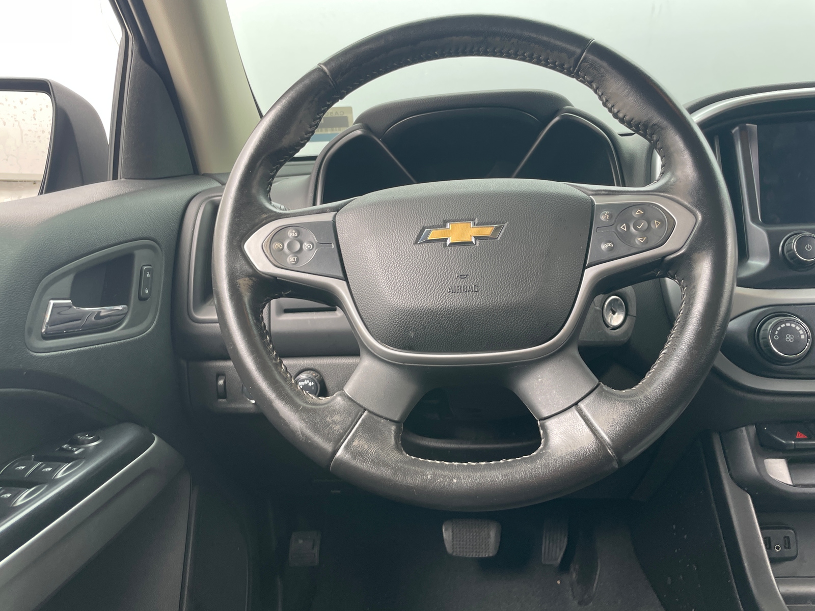 Thumbnail: 2022 Chevrolet Colorado - 5