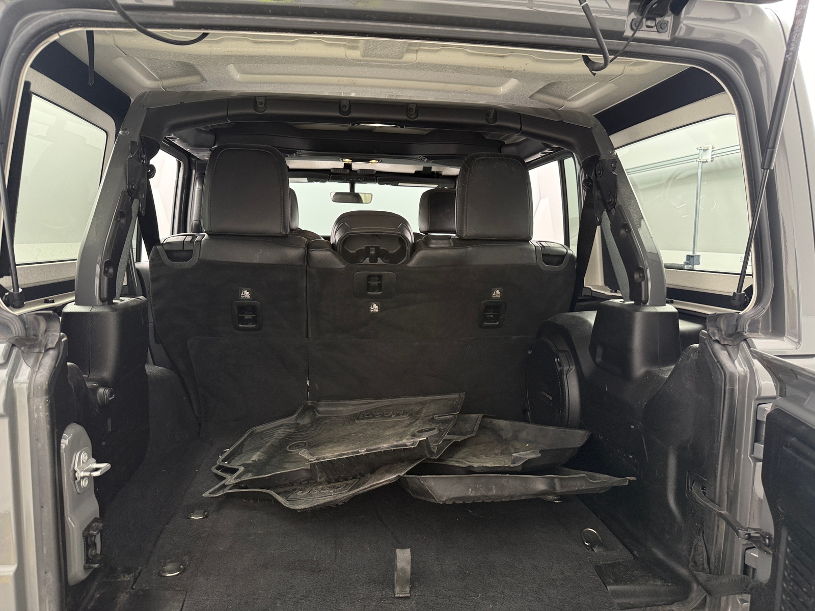 Thumbnail: 2019 Jeep Wrangler - 7