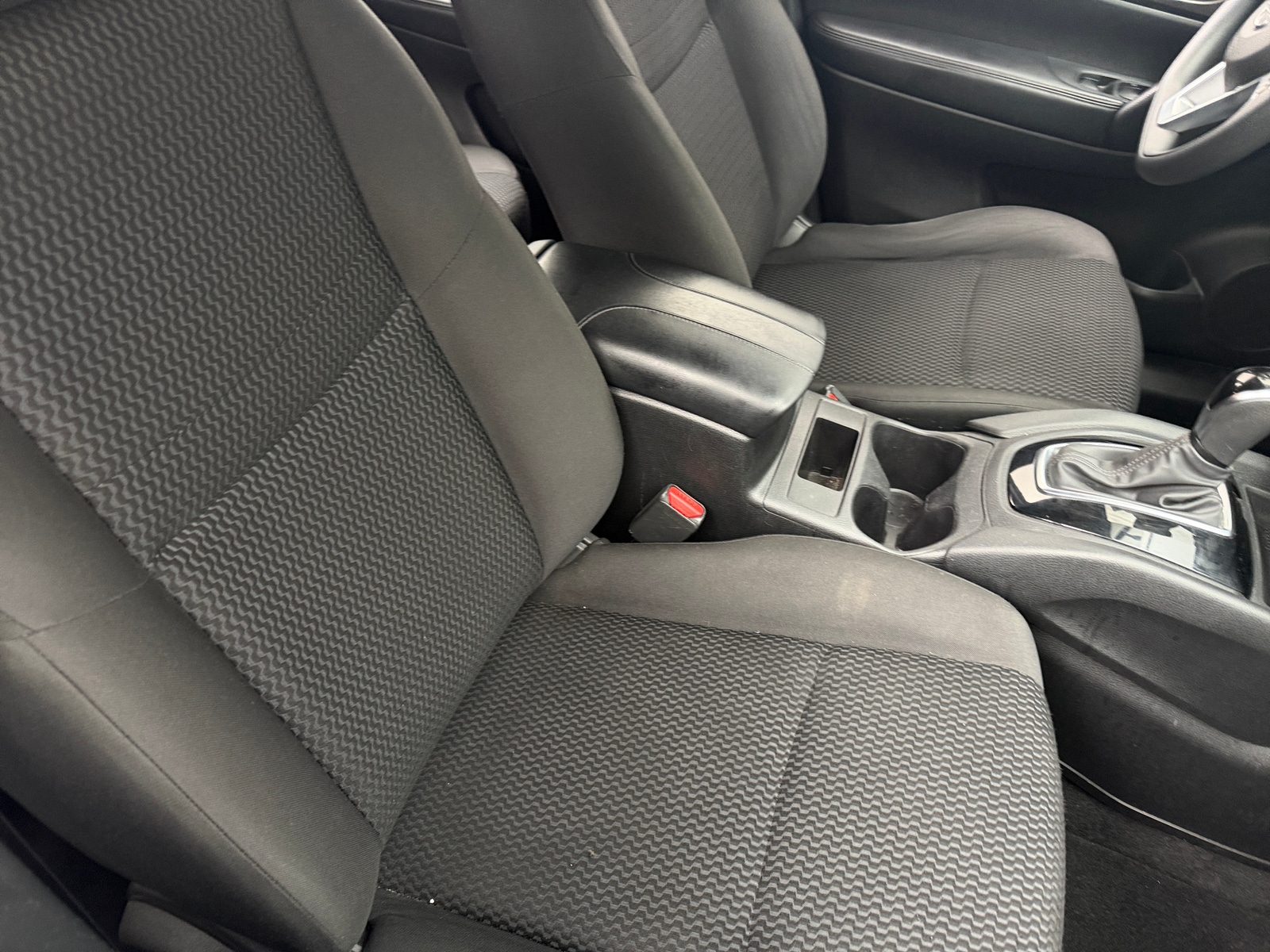 Thumbnail: 2018 Nissan Rogue Sport - 2