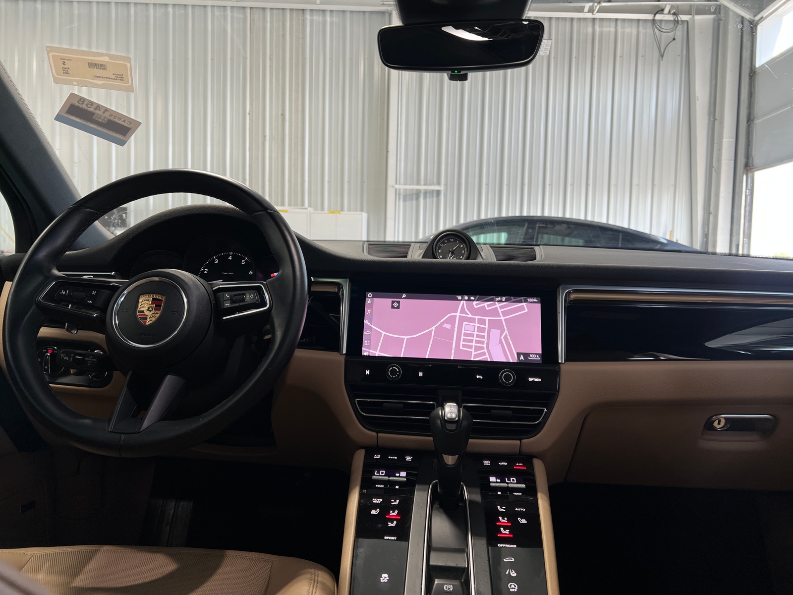 Thumbnail: 2023 Porsche Macan - 2