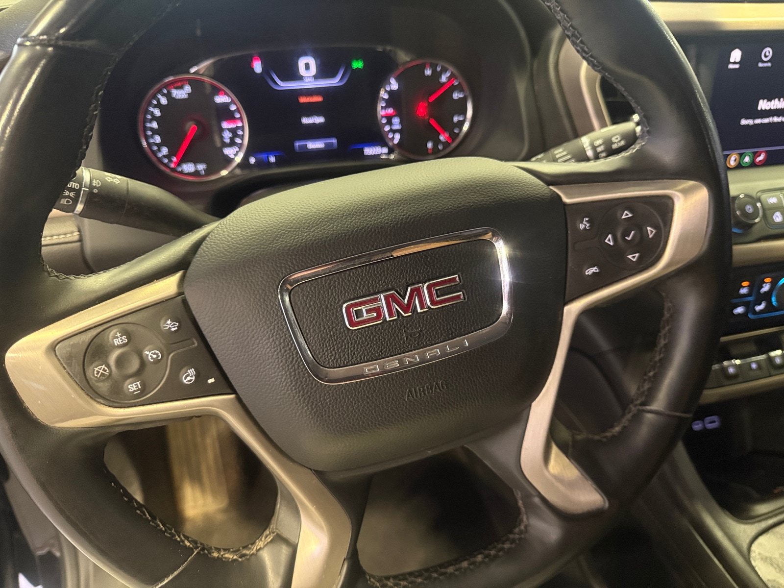 Thumbnail: 2023 GMC Acadia - 4