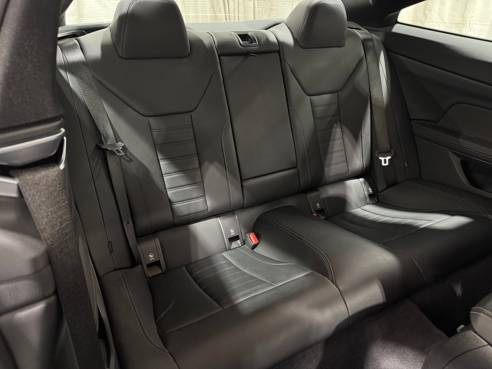 Thumbnail: 2026 BMW 4 Series - 4
