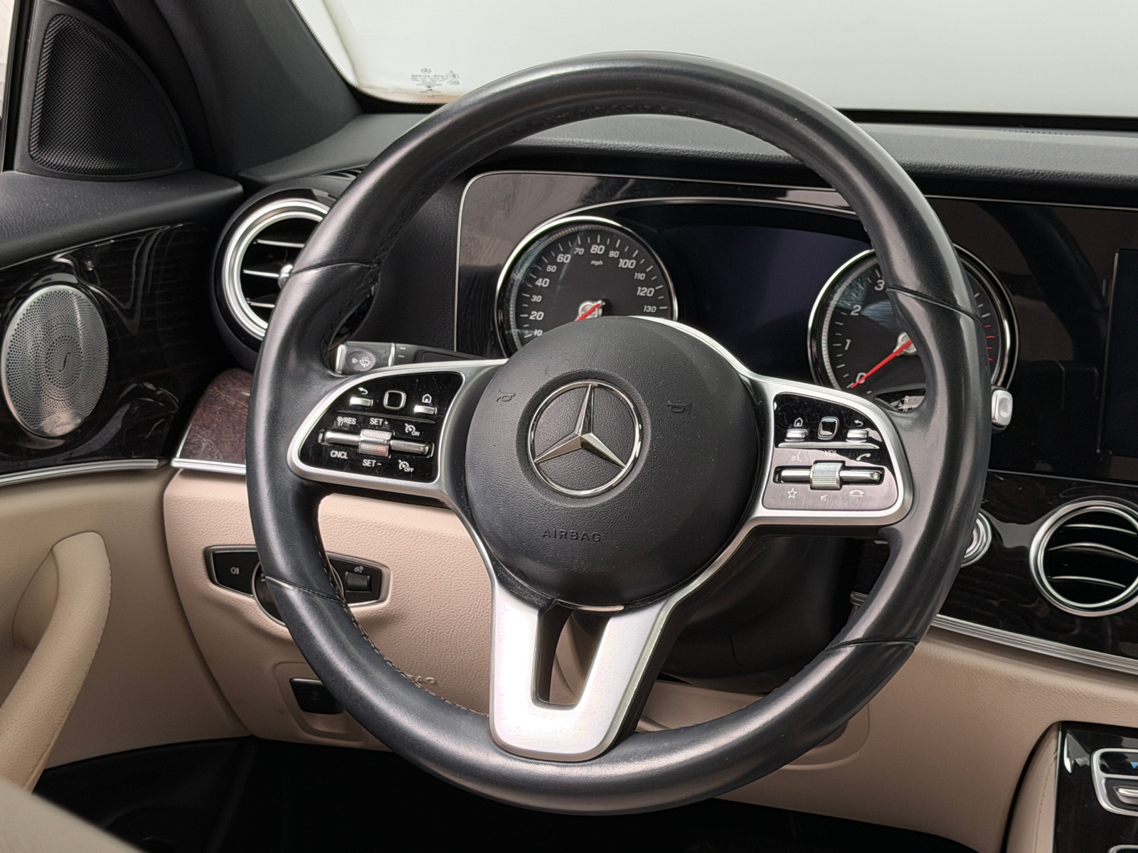 Thumbnail: 2019 Mercedes-Benz E-Class - 4