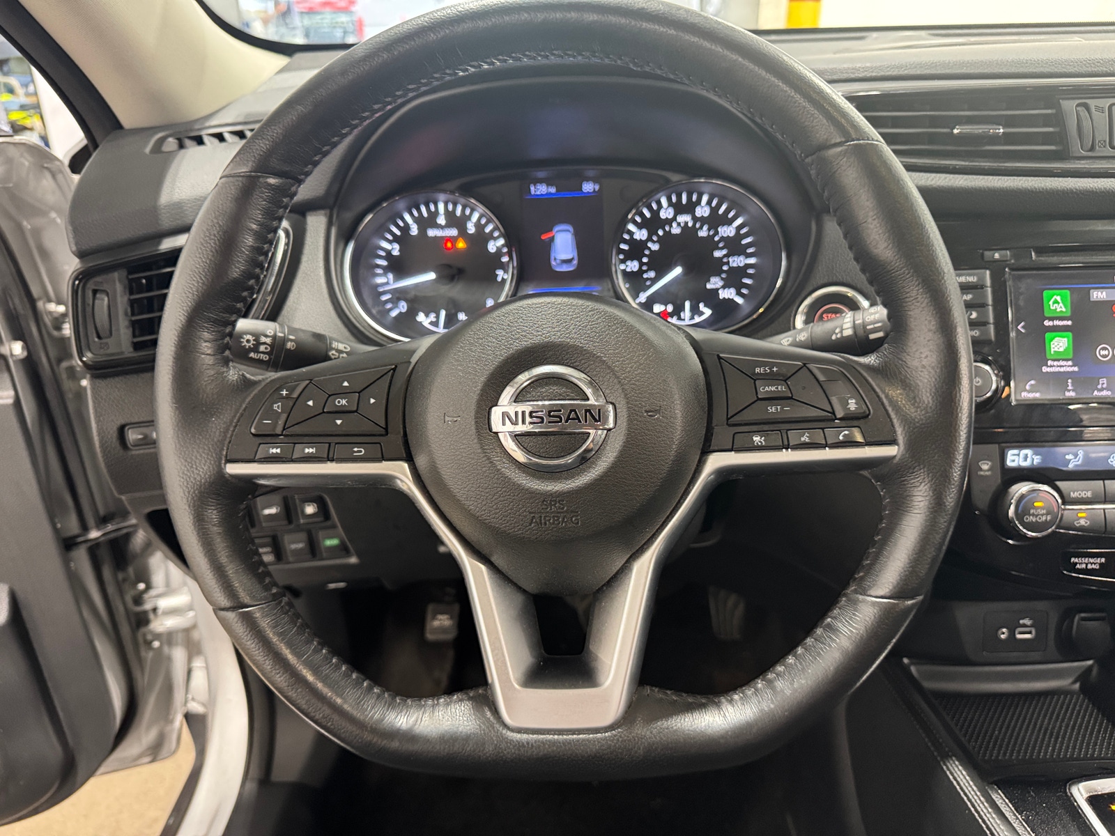 Thumbnail: 2018 Nissan Rogue - 4