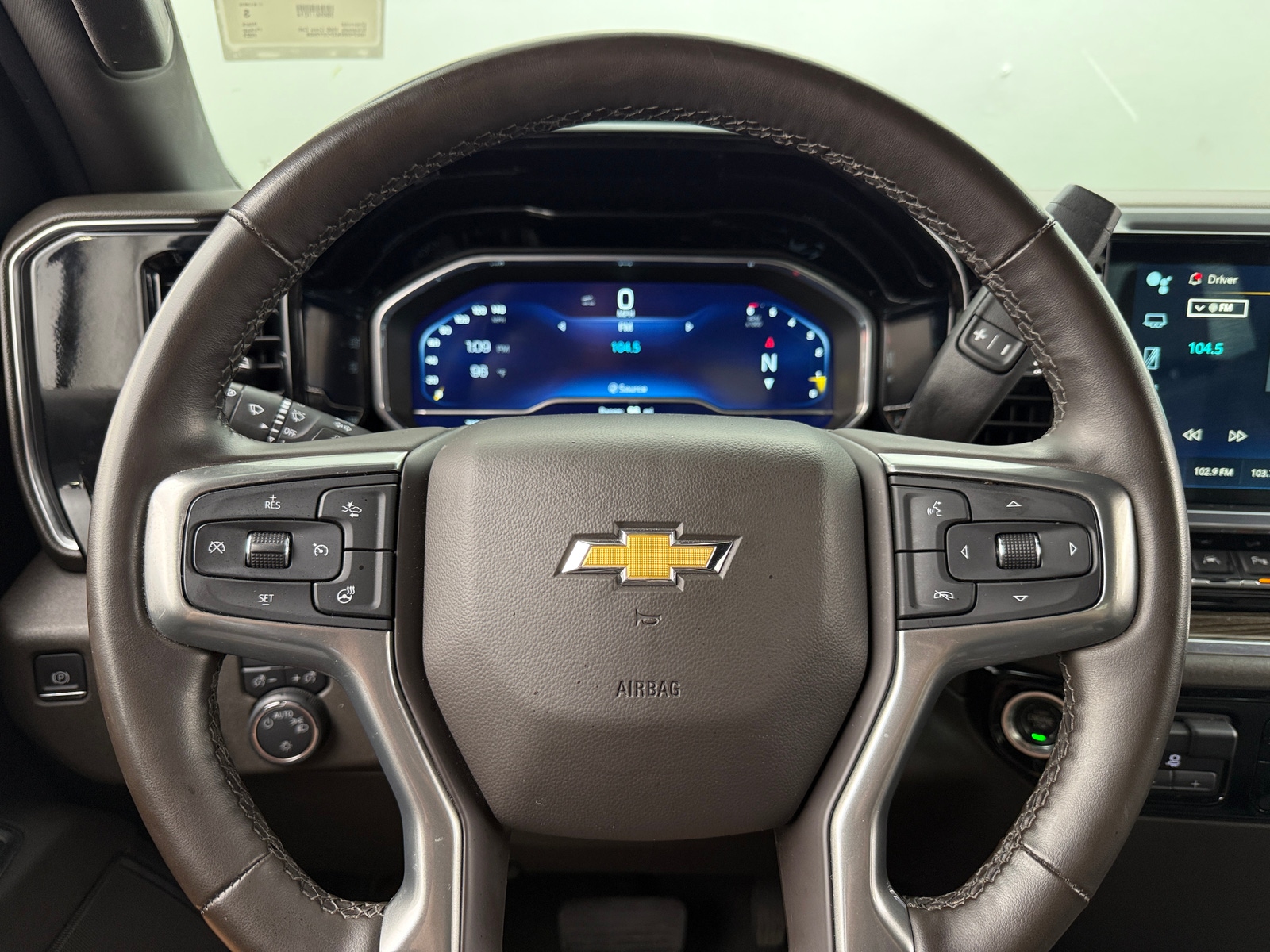 Thumbnail: 2023 Chevrolet Silverado 1500 - 5