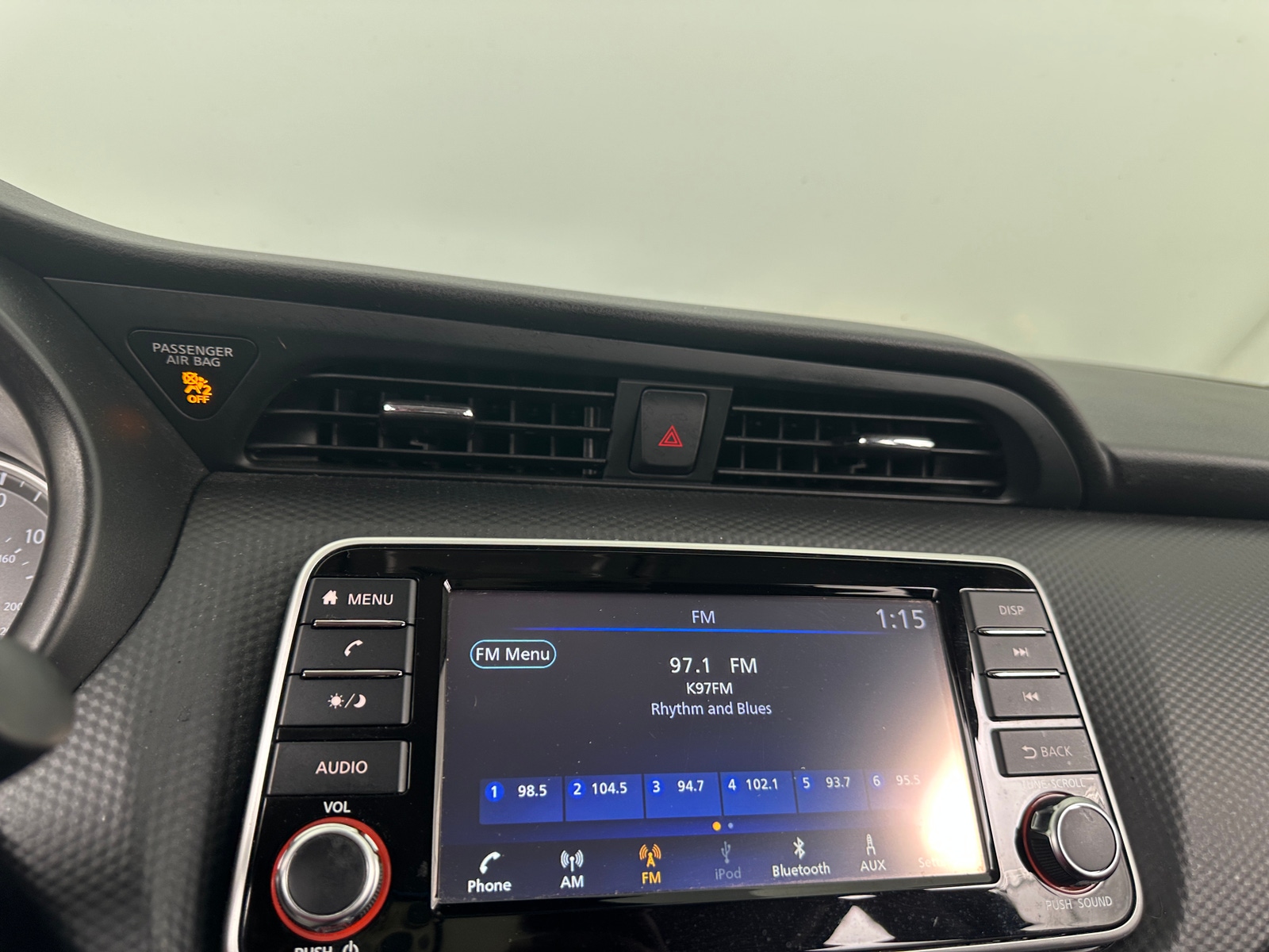 Thumbnail: 2022 Nissan Kicks - 4