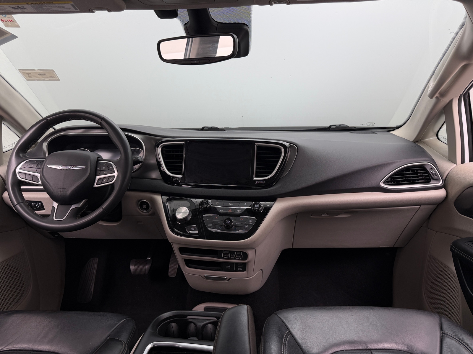 Thumbnail: 2022 Chrysler Pacifica - 2