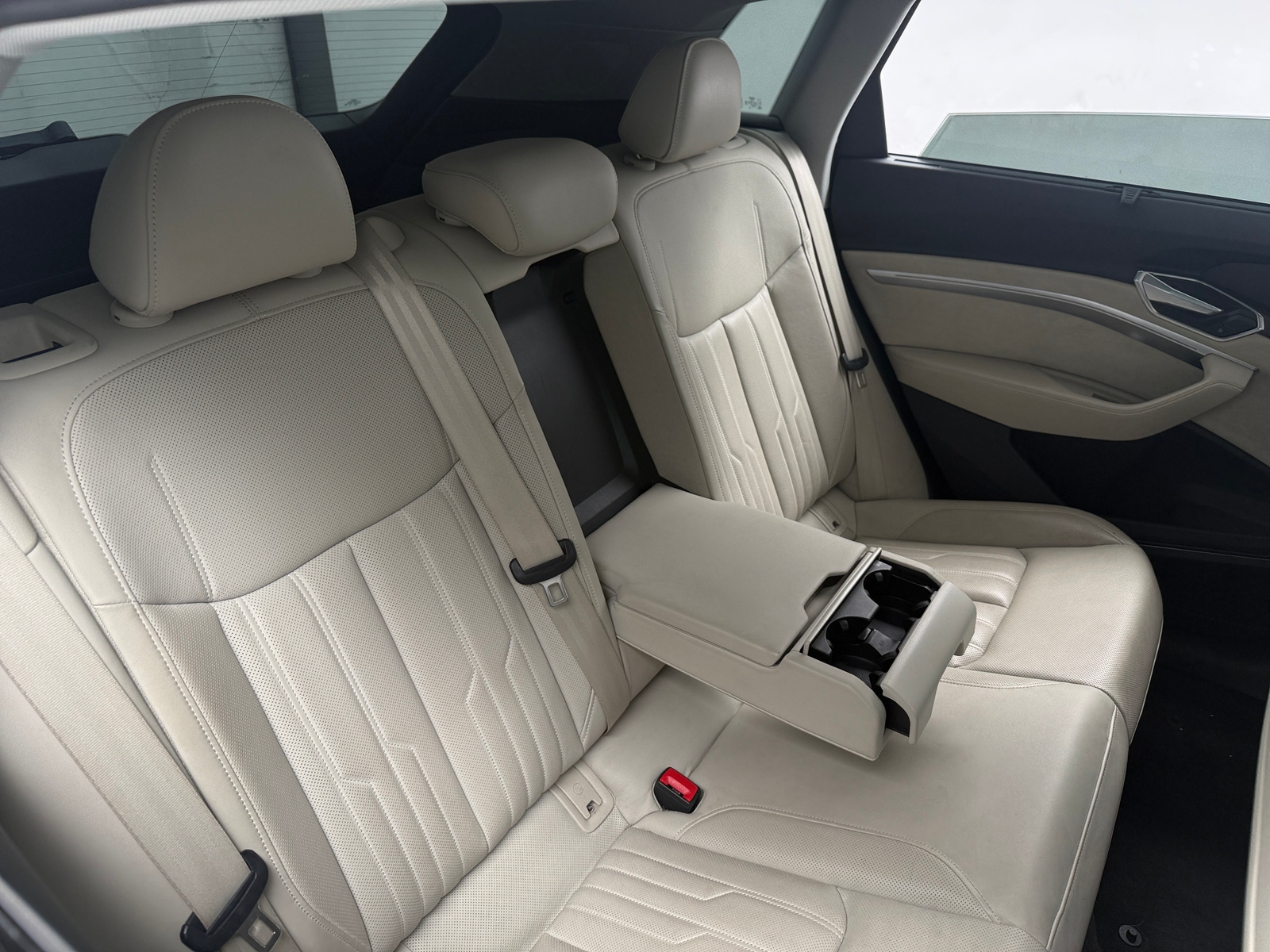Thumbnail: 2019 Audi e-tron - 5