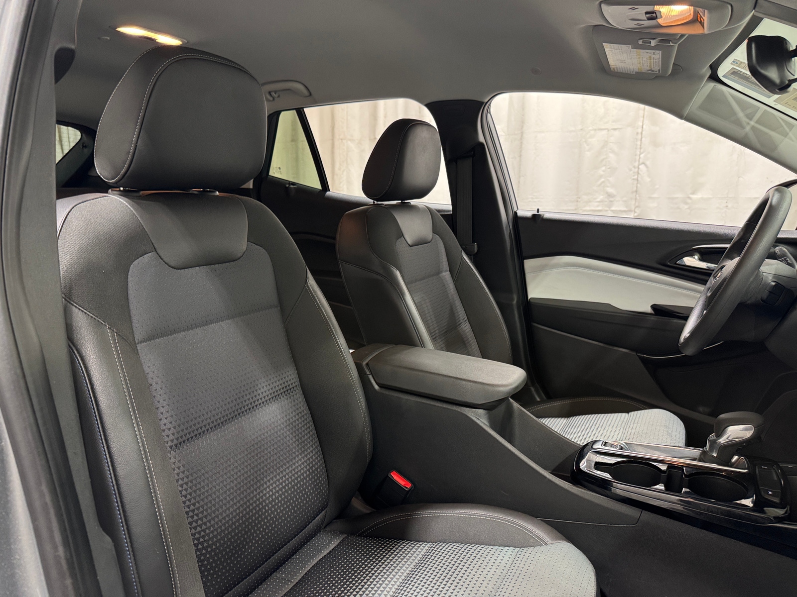 Thumbnail: 2025 Chevrolet Trax - 2