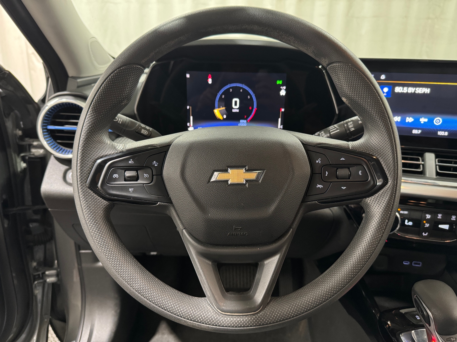 Thumbnail: 2025 Chevrolet Trax - 5