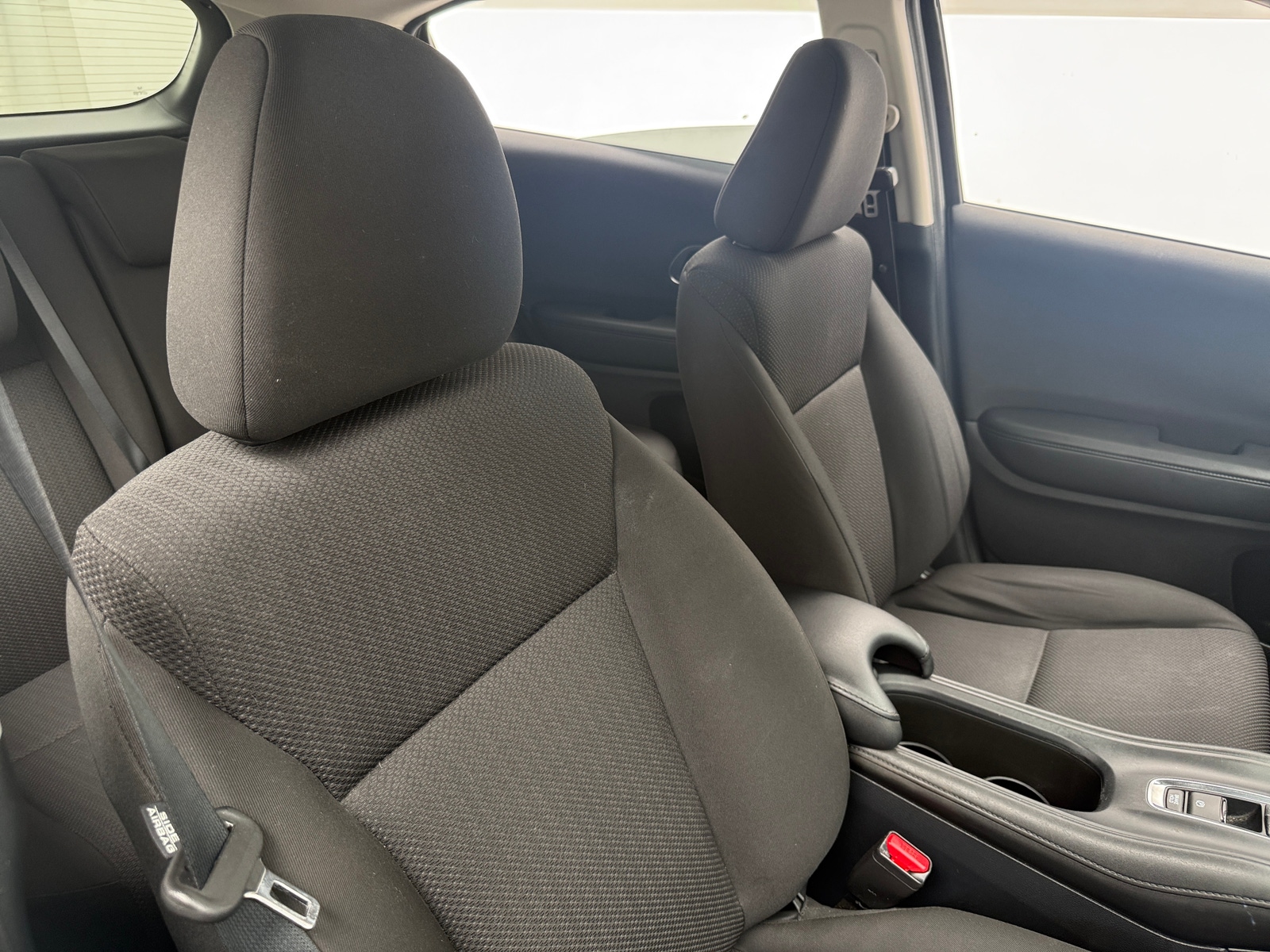 Thumbnail: 2016 Honda HR-V - 2
