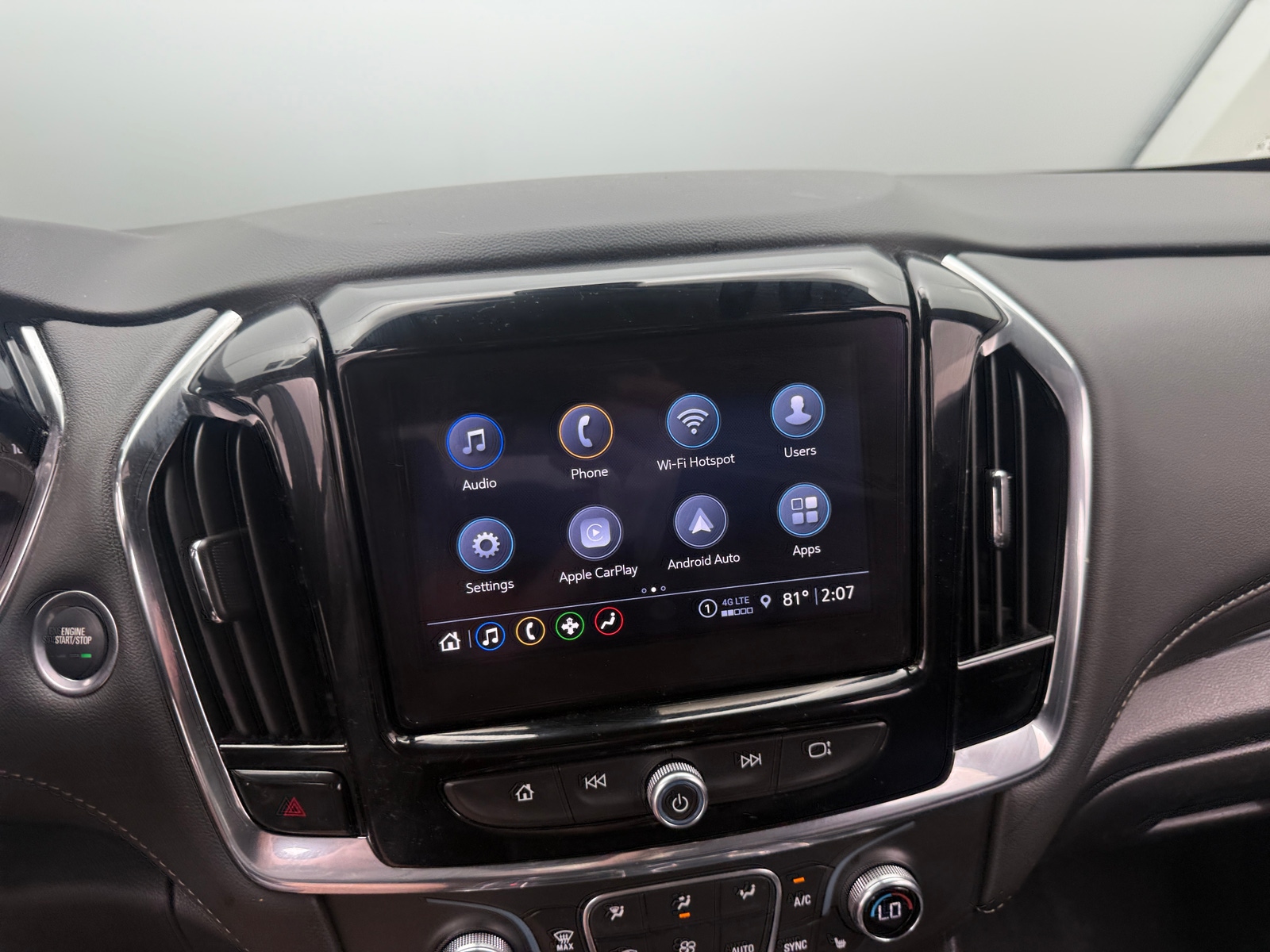 Thumbnail: 2023 Chevrolet Traverse - 3