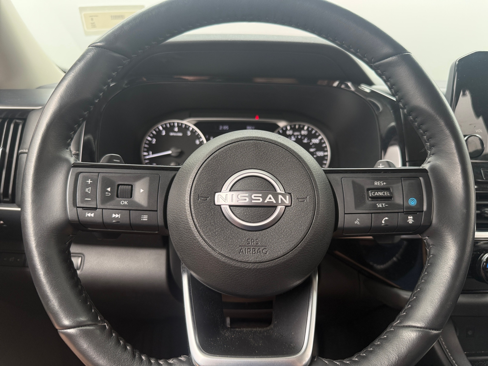 Thumbnail: 2023 Nissan Pathfinder - 4