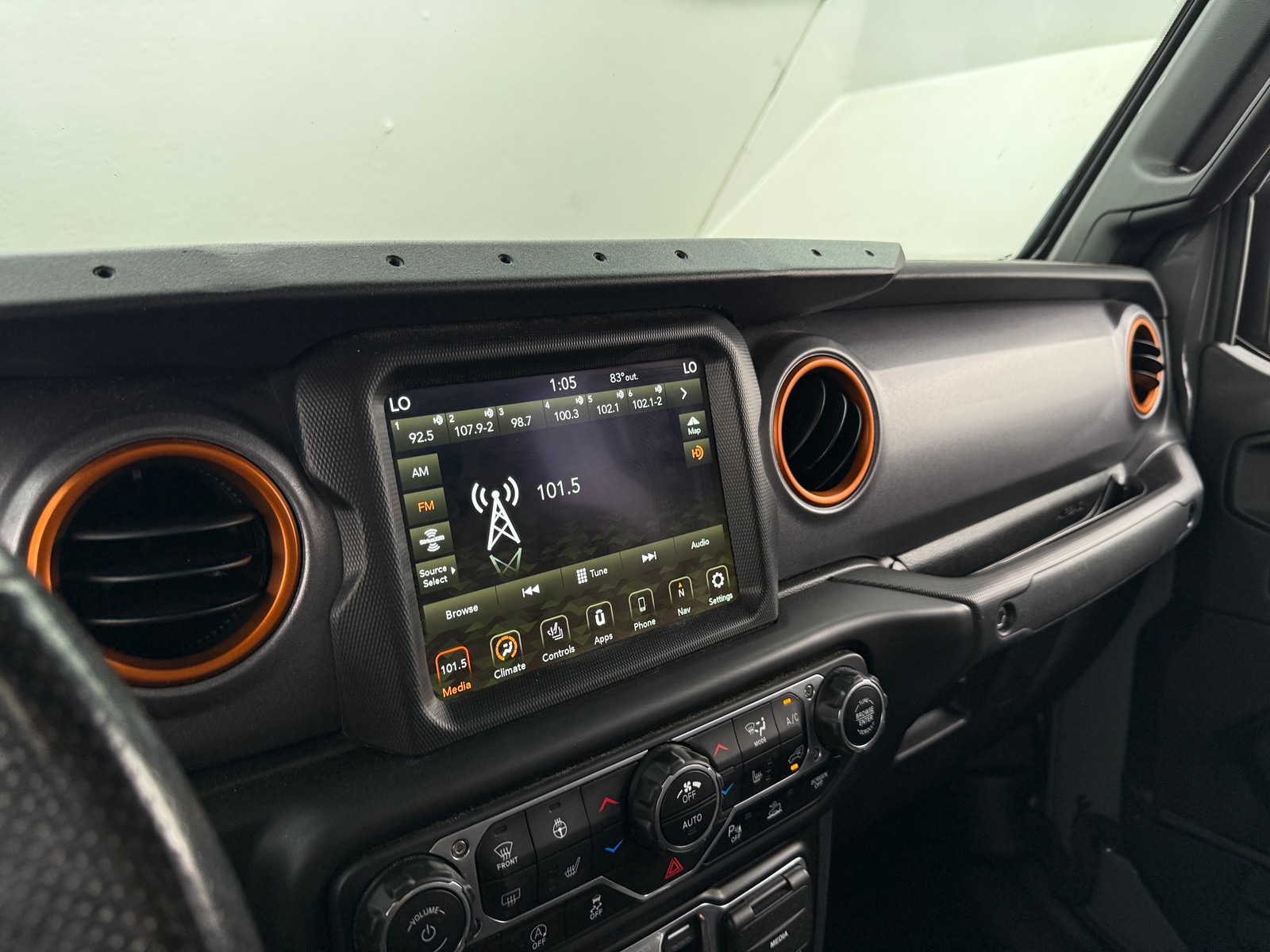 Thumbnail: 2022 Jeep Gladiator - 3