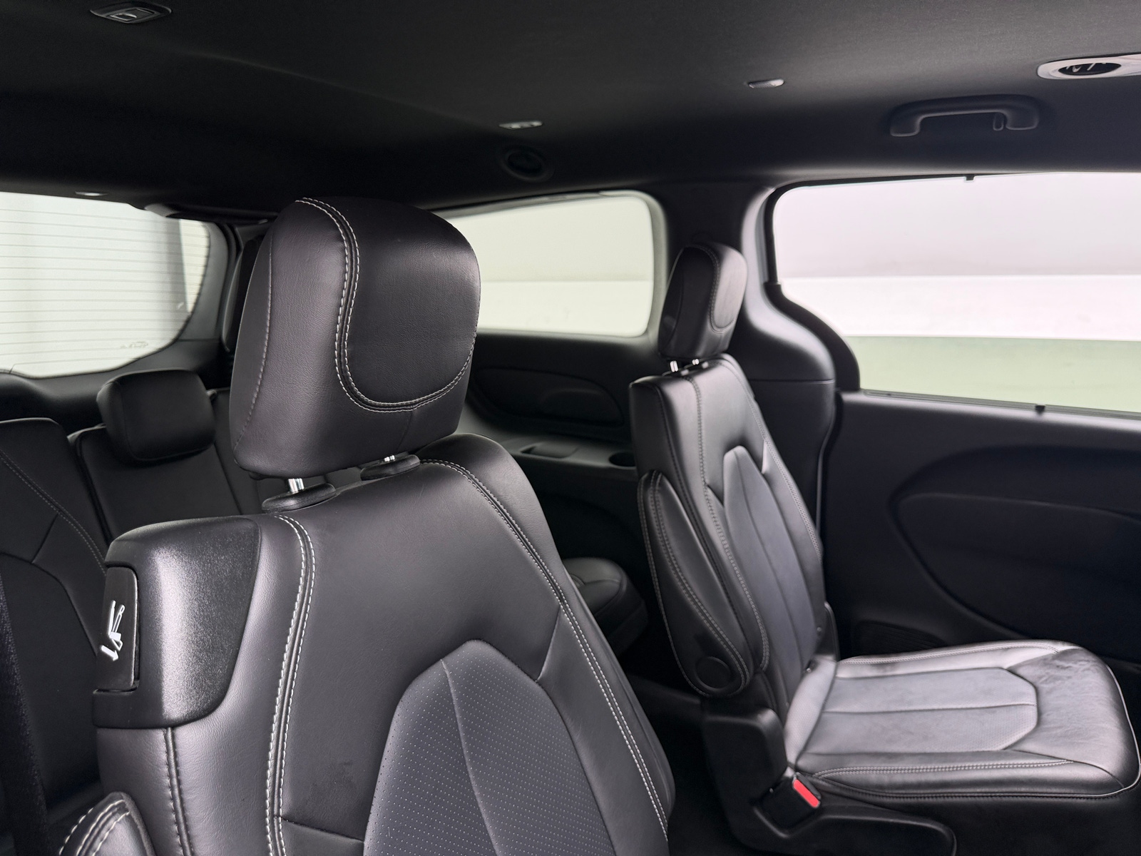 Thumbnail: 2026 Chrysler Pacifica - 5