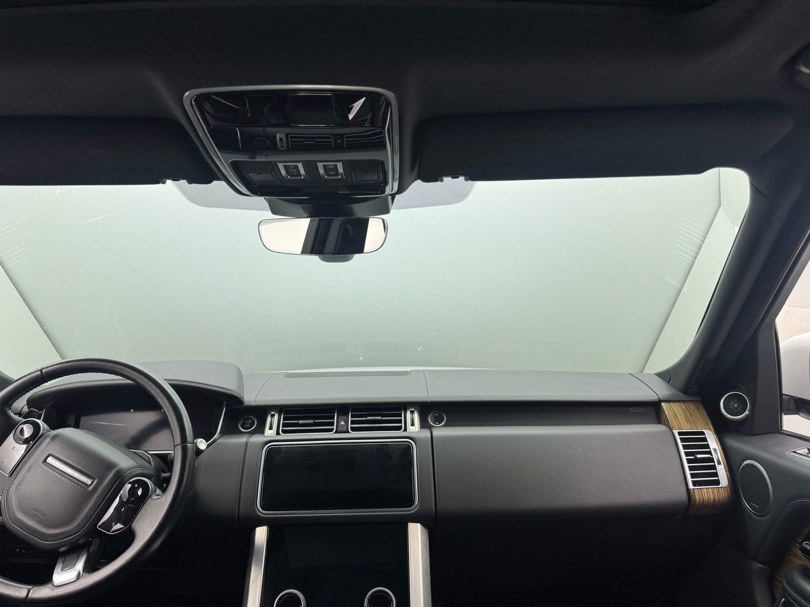 Thumbnail: 2019 Land Rover Range Rover - 2