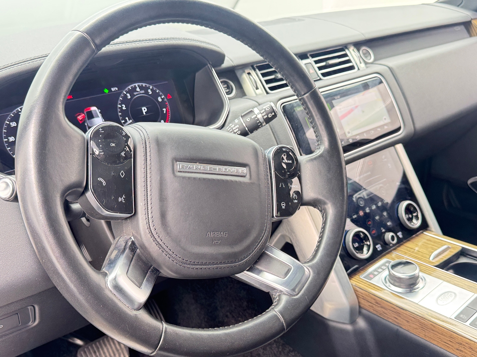 Thumbnail: 2019 Land Rover Range Rover - 4