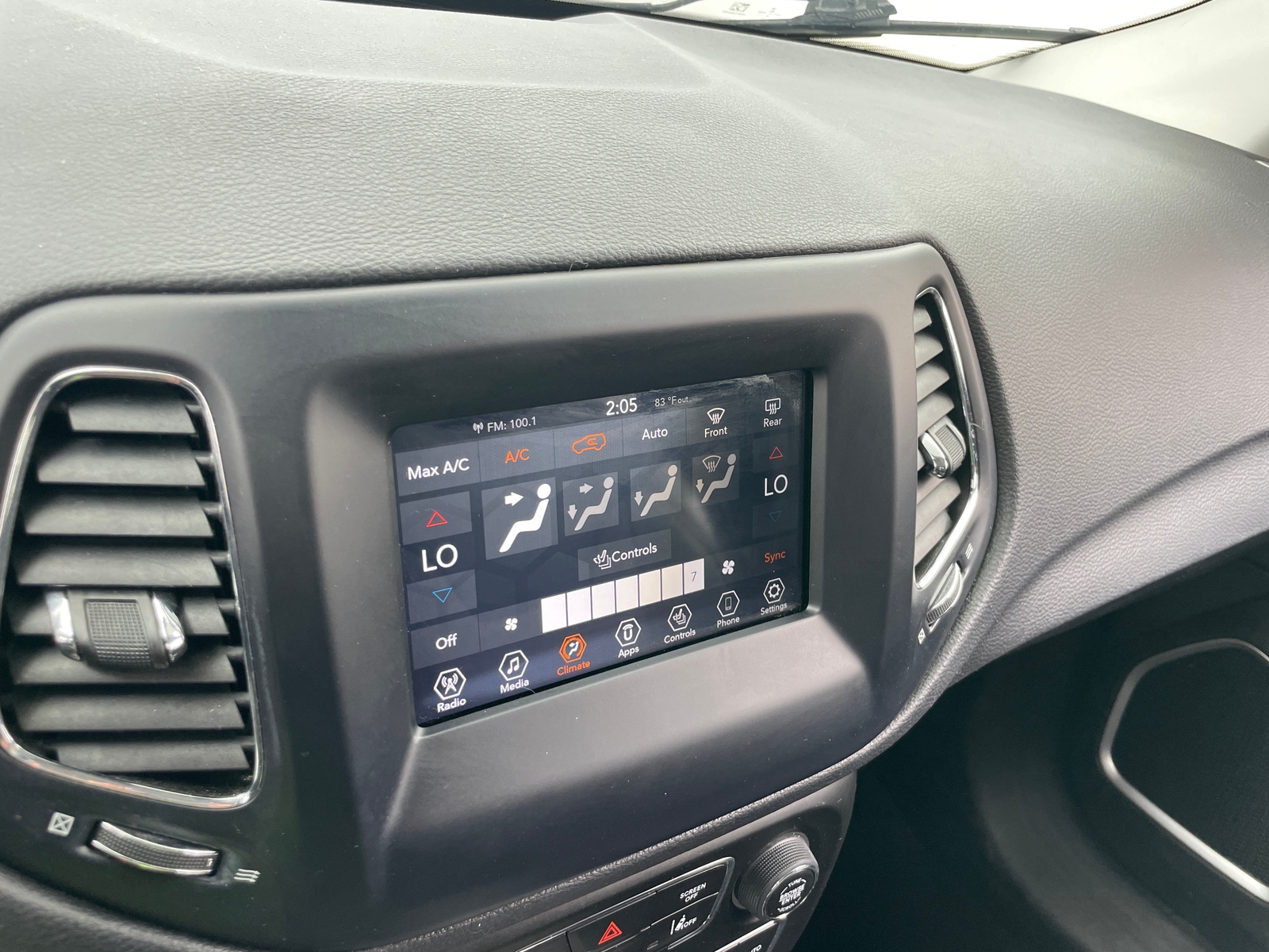 Thumbnail: 2021 Jeep Compass - 4