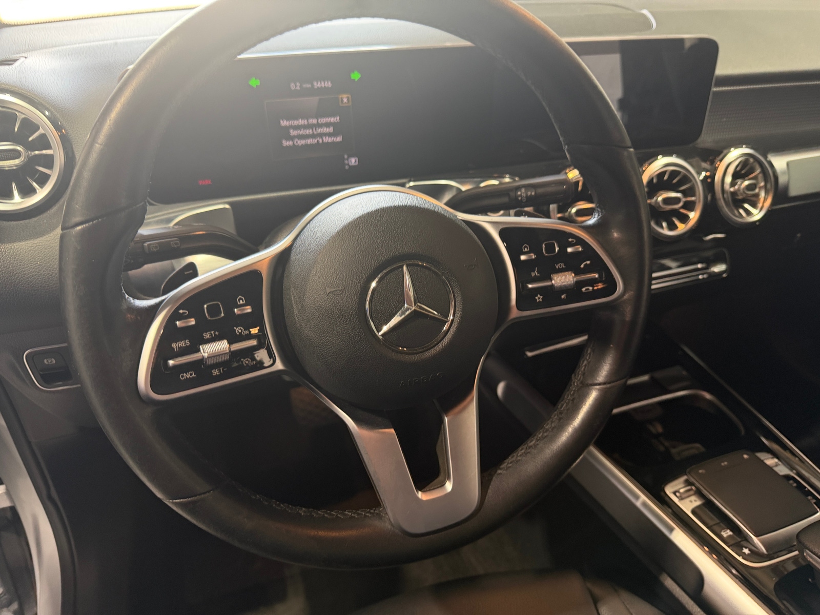 Thumbnail: 2020 Mercedes-Benz GLB - 4