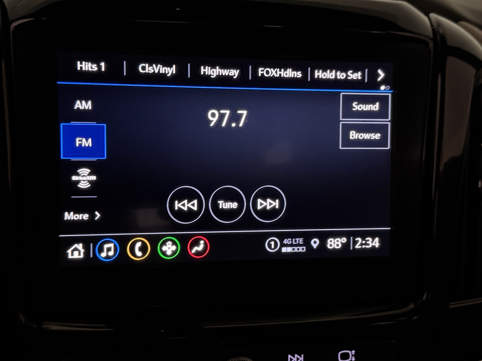 Thumbnail: 2023 Chevrolet Traverse - 4