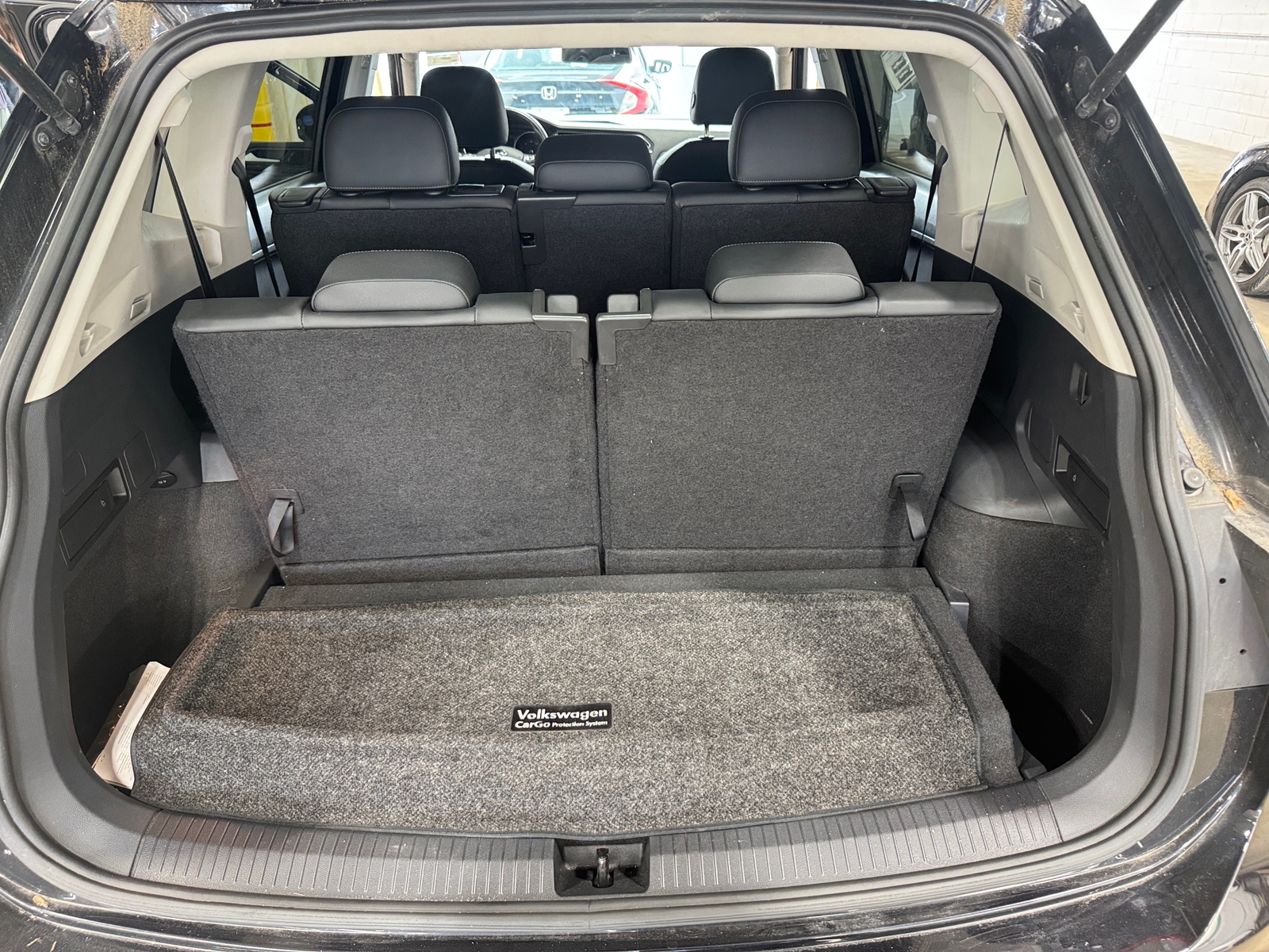 Thumbnail: 2019 Volkswagen Tiguan - 6