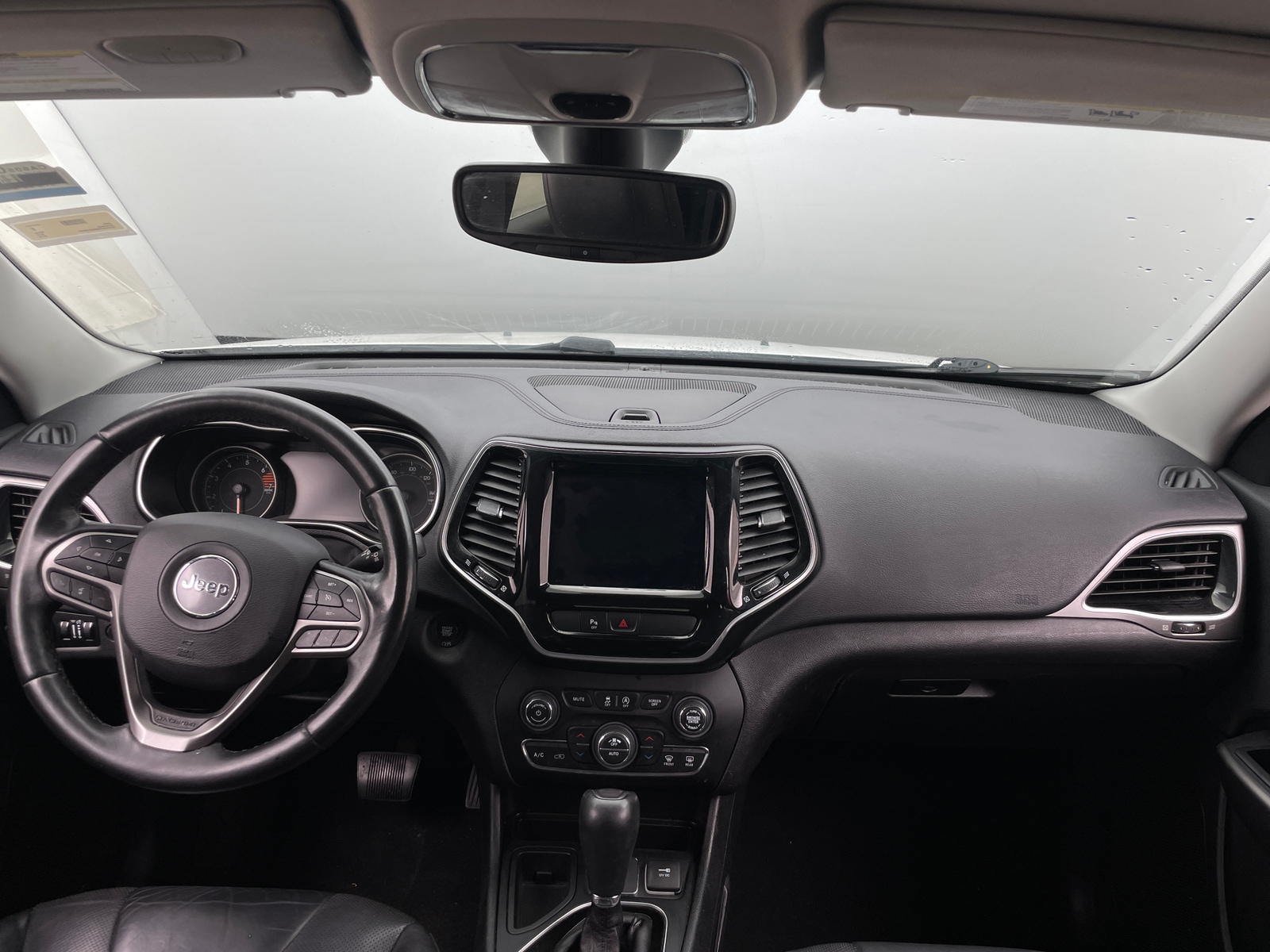 Thumbnail: 2019 Jeep Cherokee - 2