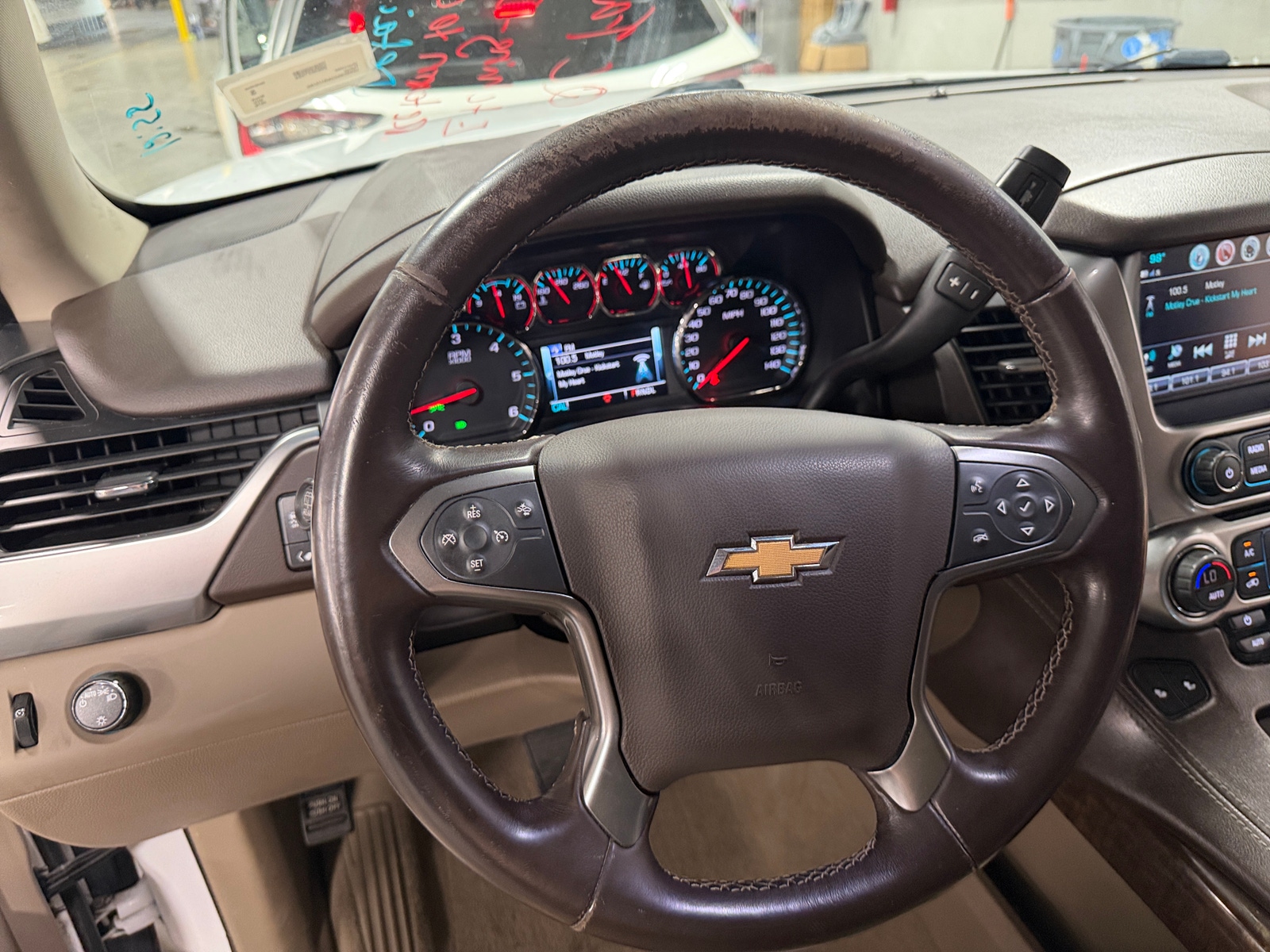 Thumbnail: 2019 Chevrolet Tahoe - 4
