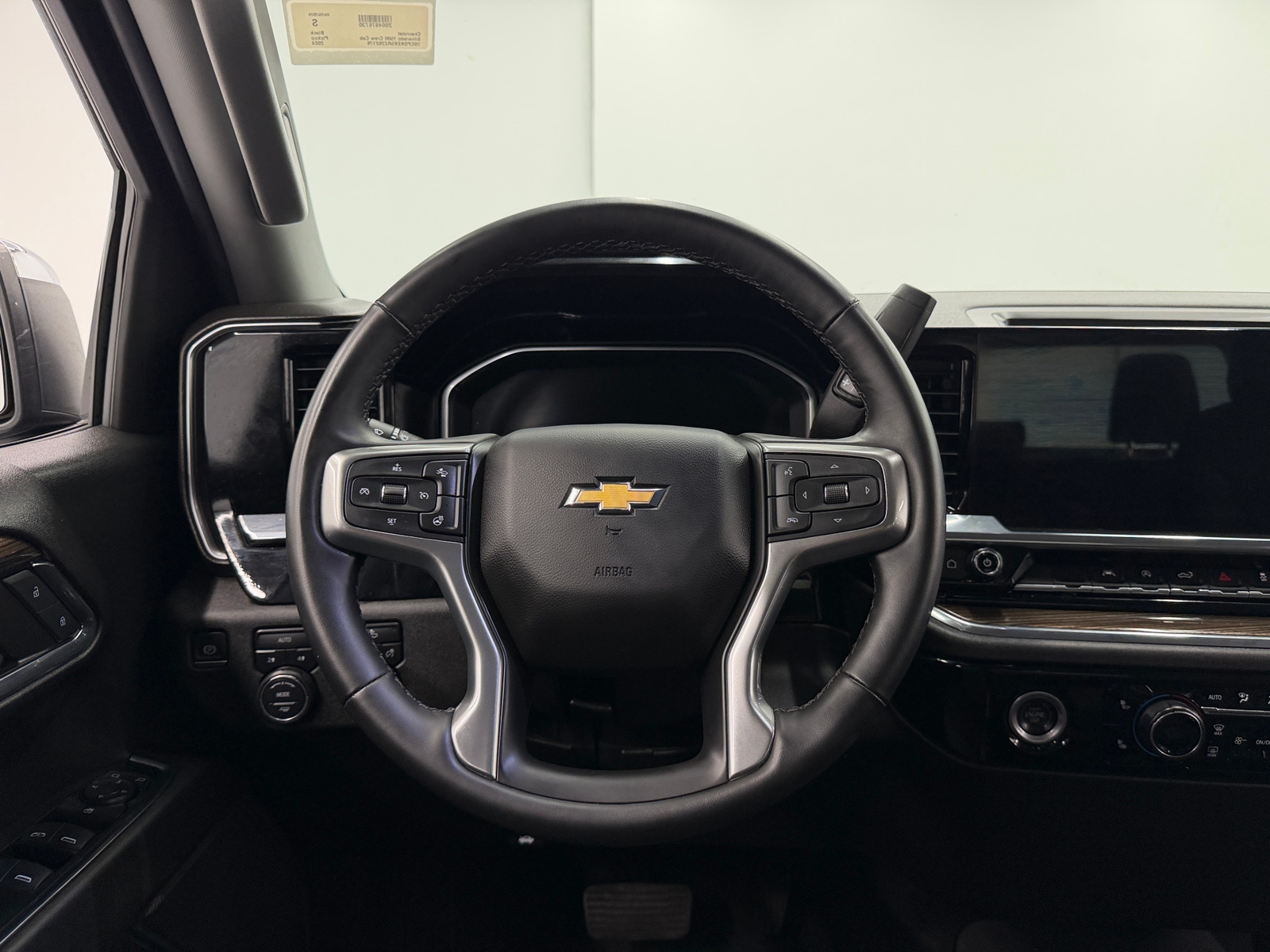 Thumbnail: 2024 Chevrolet Silverado 1500 - 5