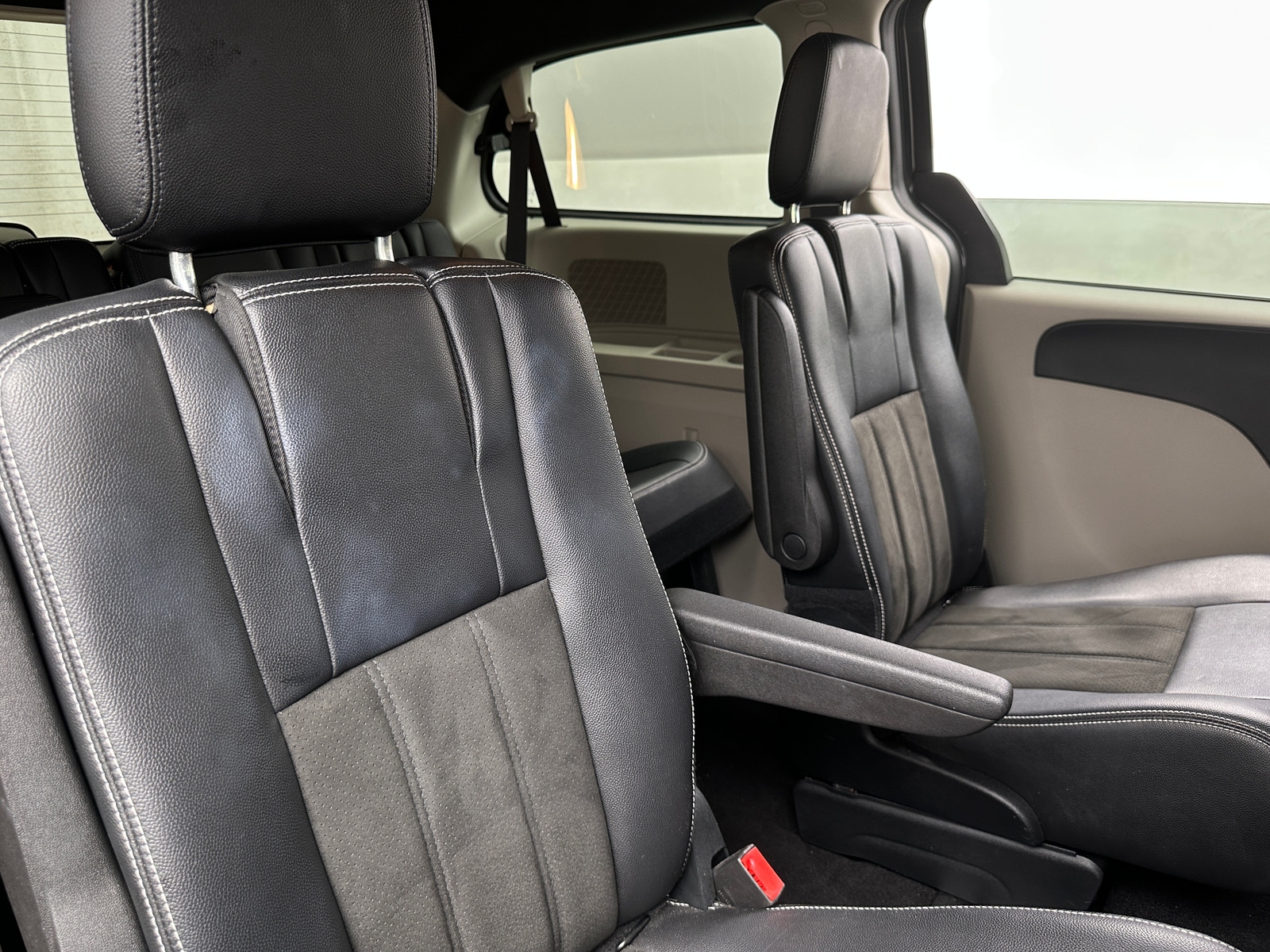 Thumbnail: 2019 Dodge Grand Caravan - 5