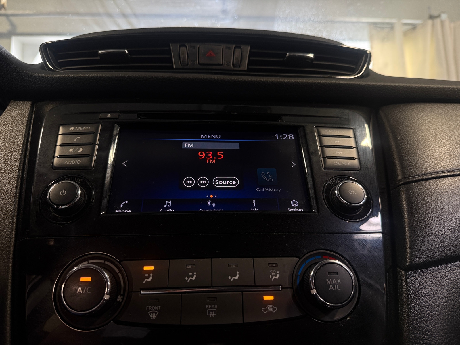 Thumbnail: 2019 Nissan Rogue - 4
