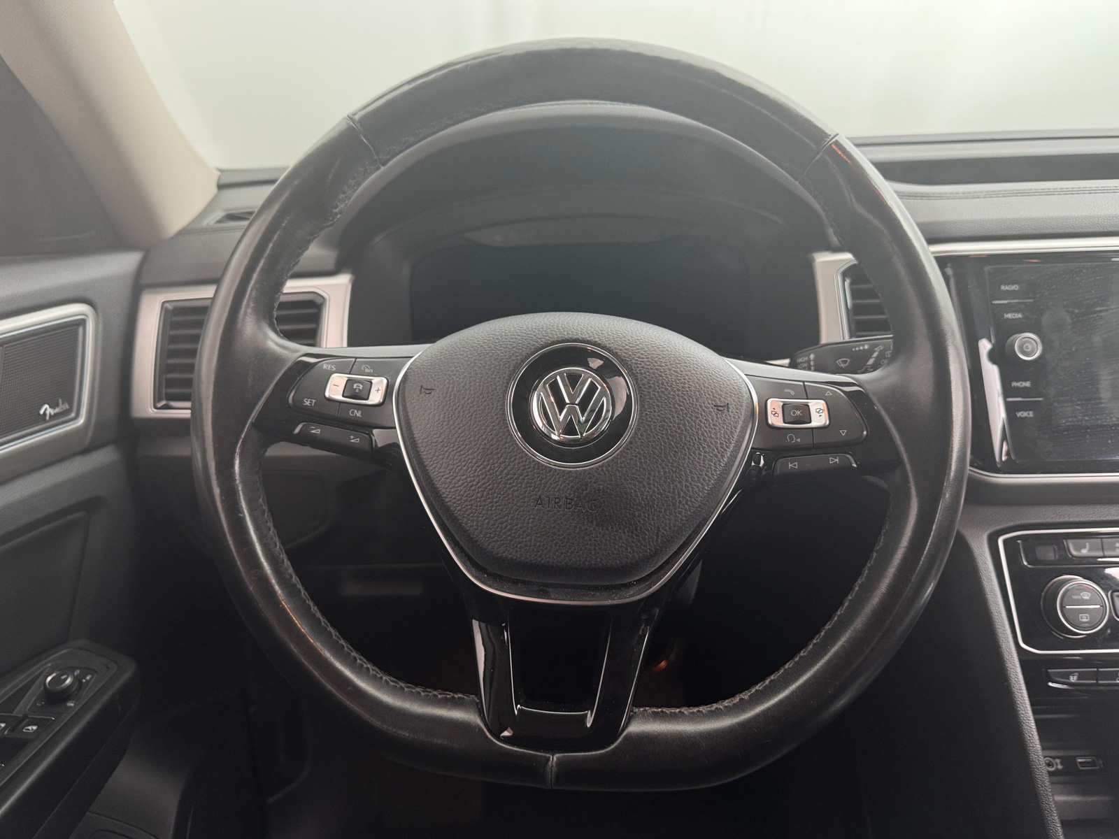 Thumbnail: 2018 Volkswagen Atlas - 4