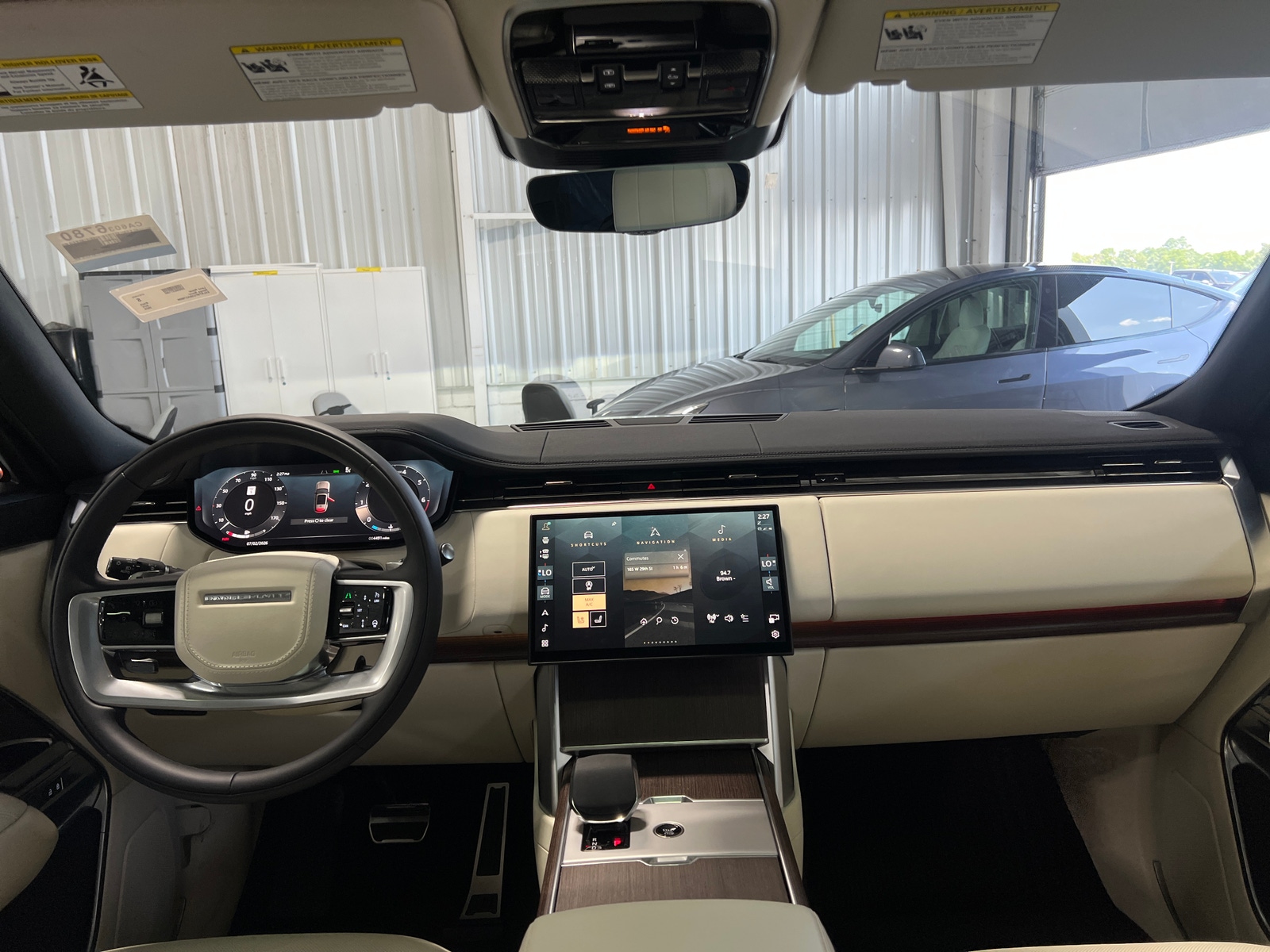 Thumbnail: 2025 Land Rover Range Rover - 2