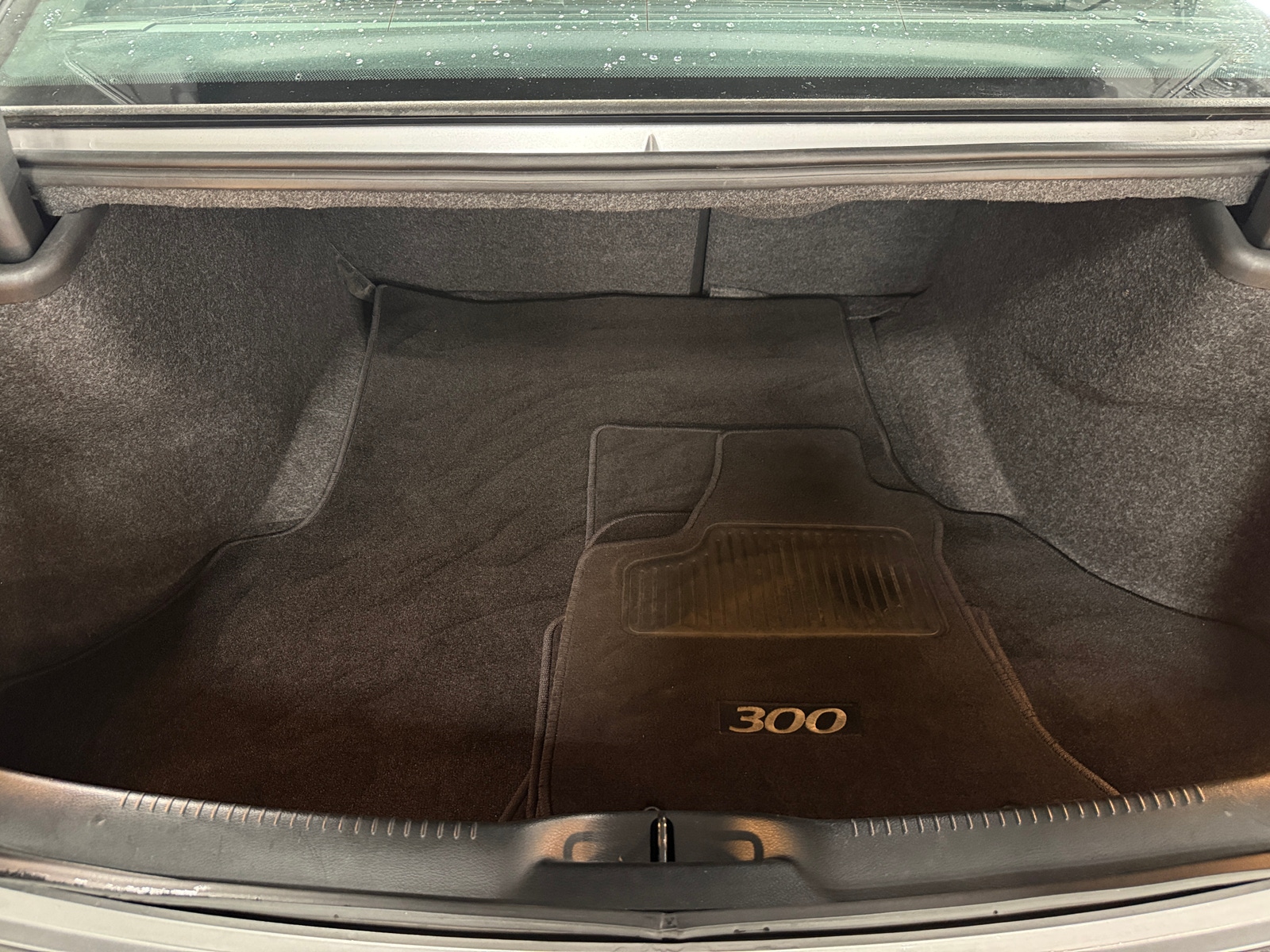 Thumbnail: 2013 Chrysler 300 - 7