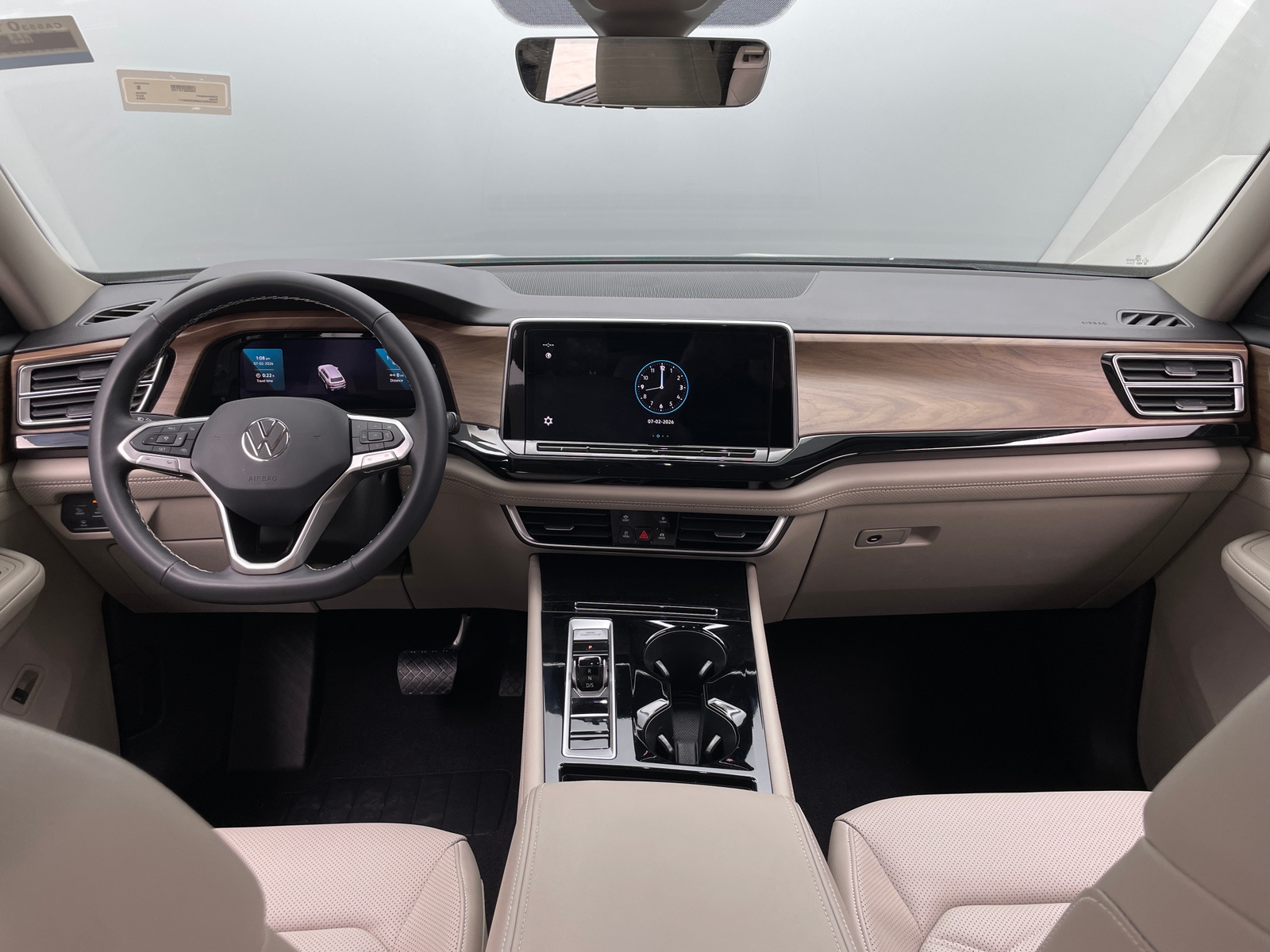 Thumbnail: 2024 Volkswagen Atlas - 3
