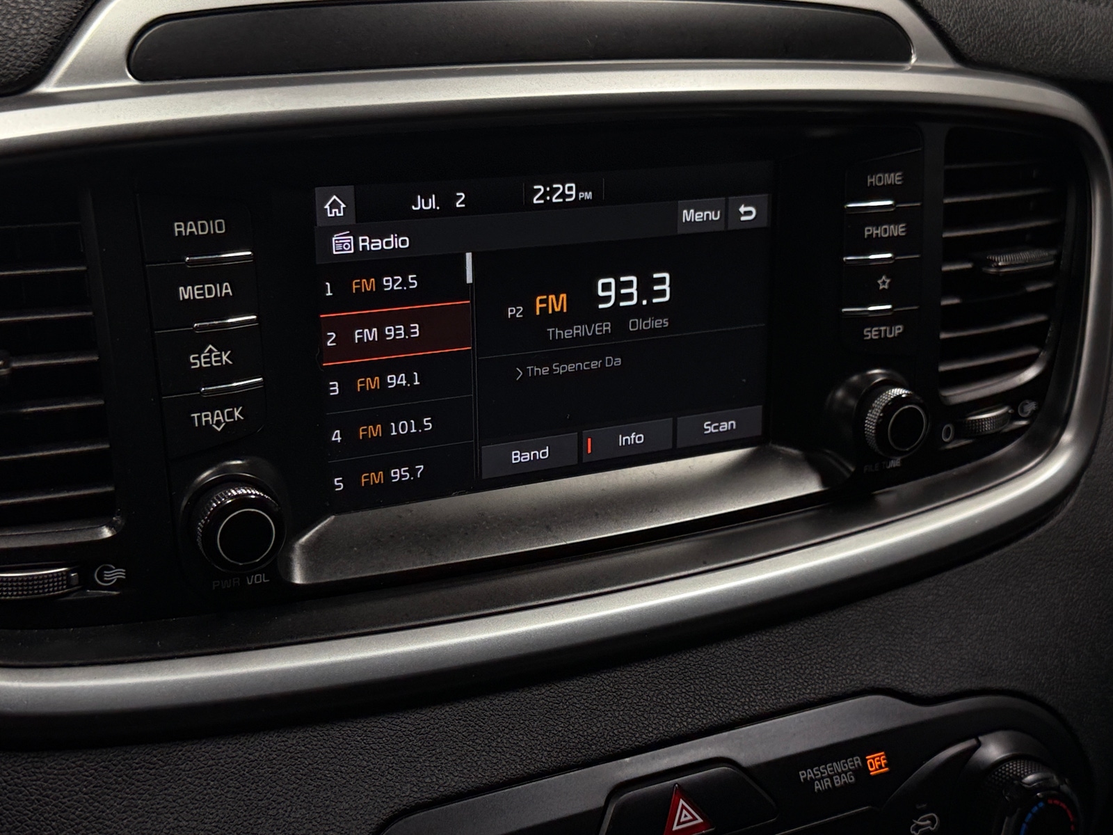 Thumbnail: 2019 Kia Sorento - 4