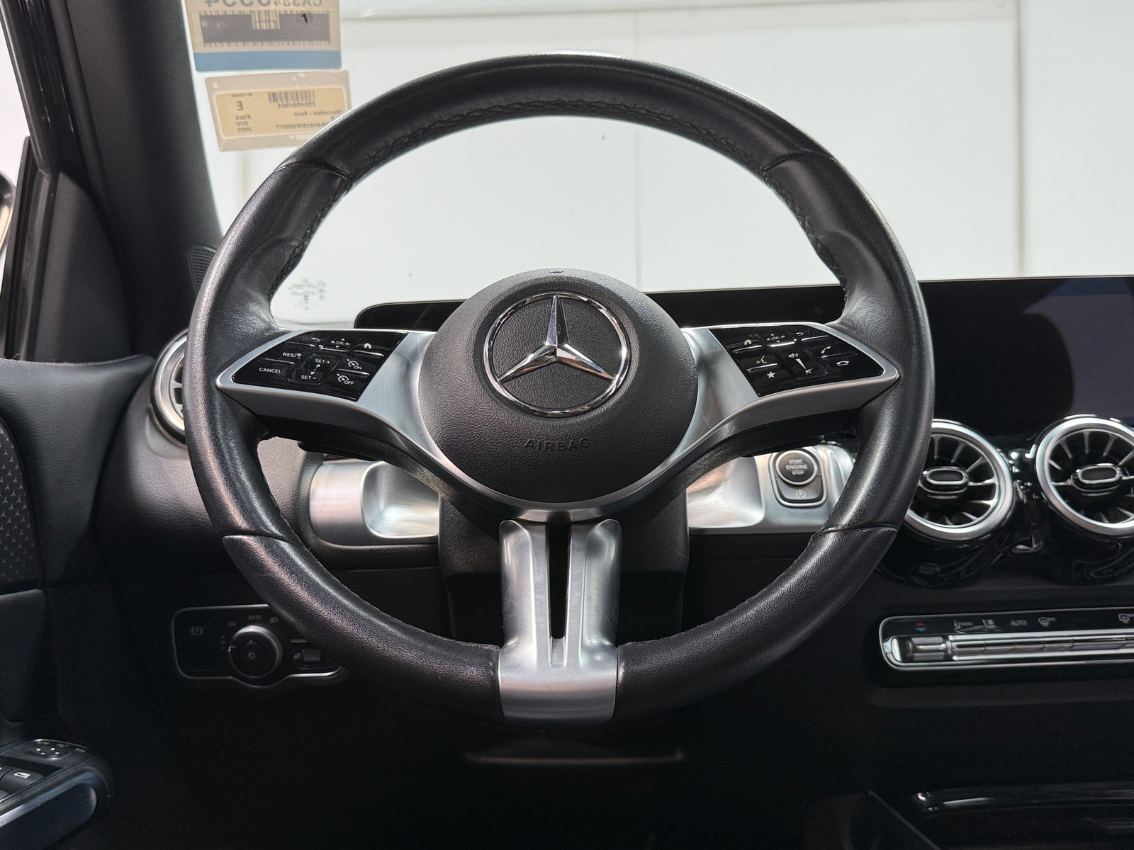 Thumbnail: 2025 Mercedes-Benz GLB - 4
