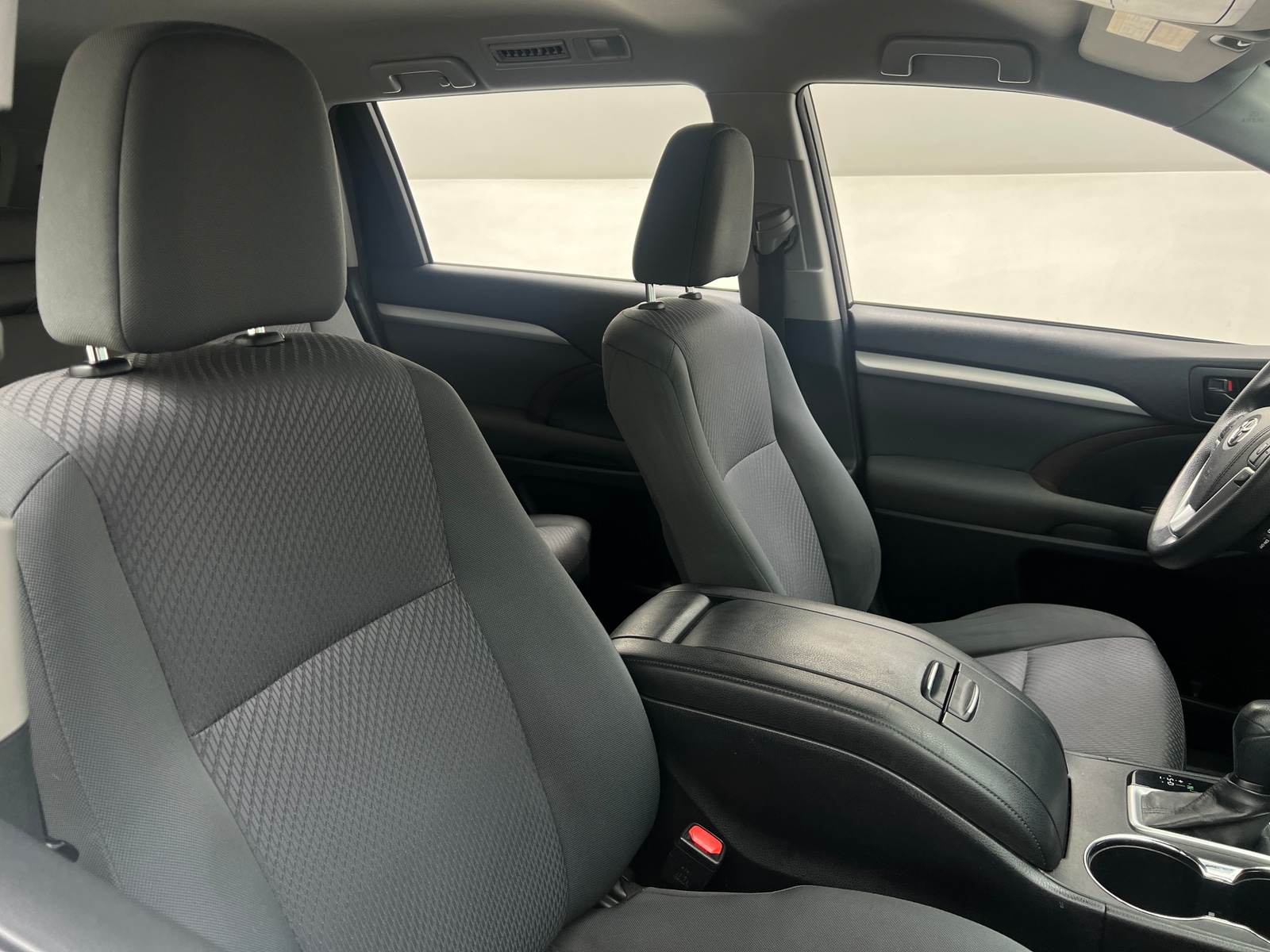 Thumbnail: 2015 Toyota Highlander - 2