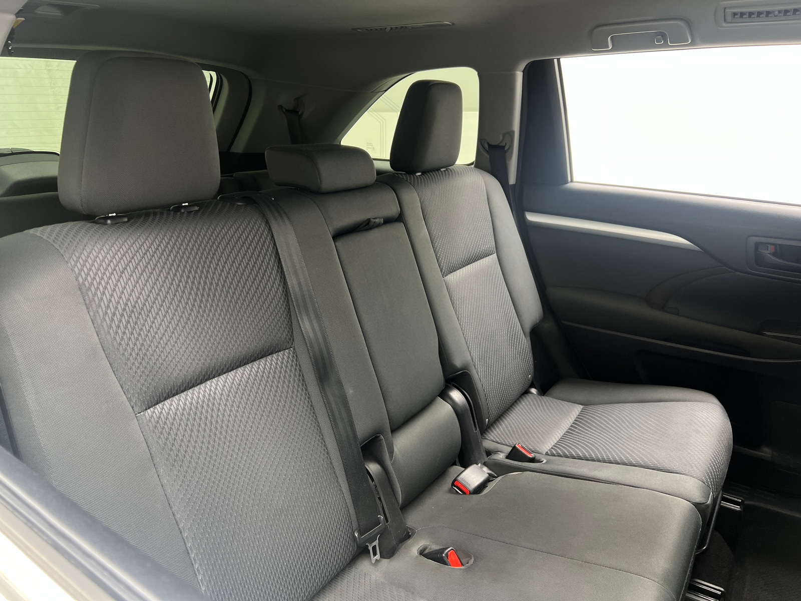 Thumbnail: 2015 Toyota Highlander - 6